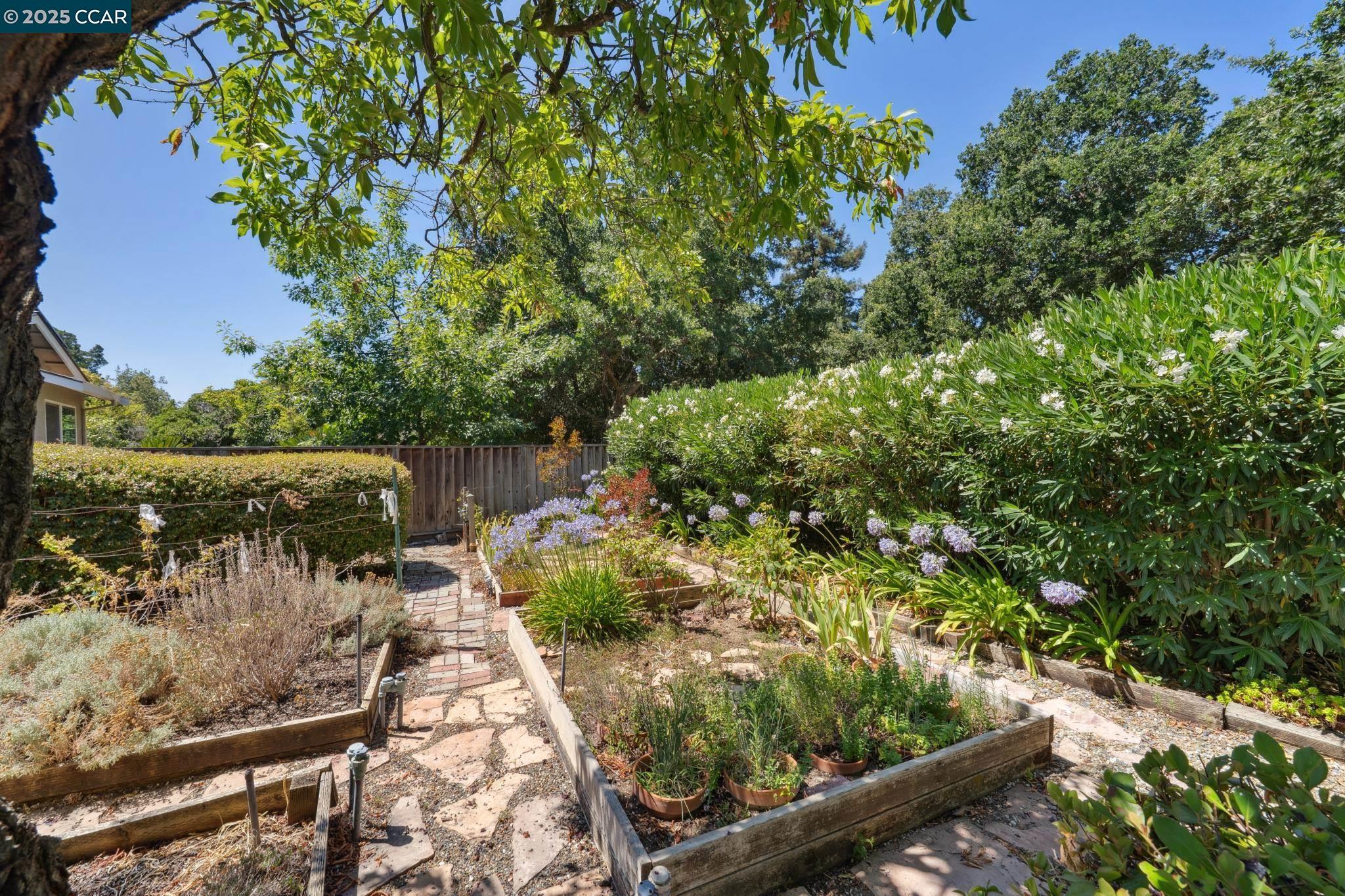 149 Rock Oak Court