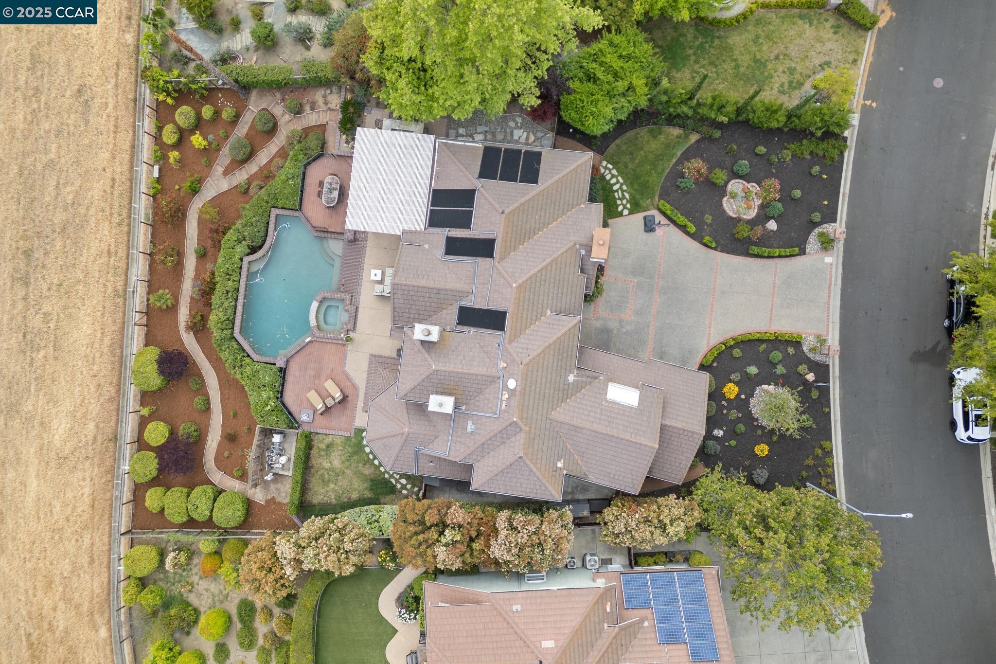 460 Silver Hollow Dr.