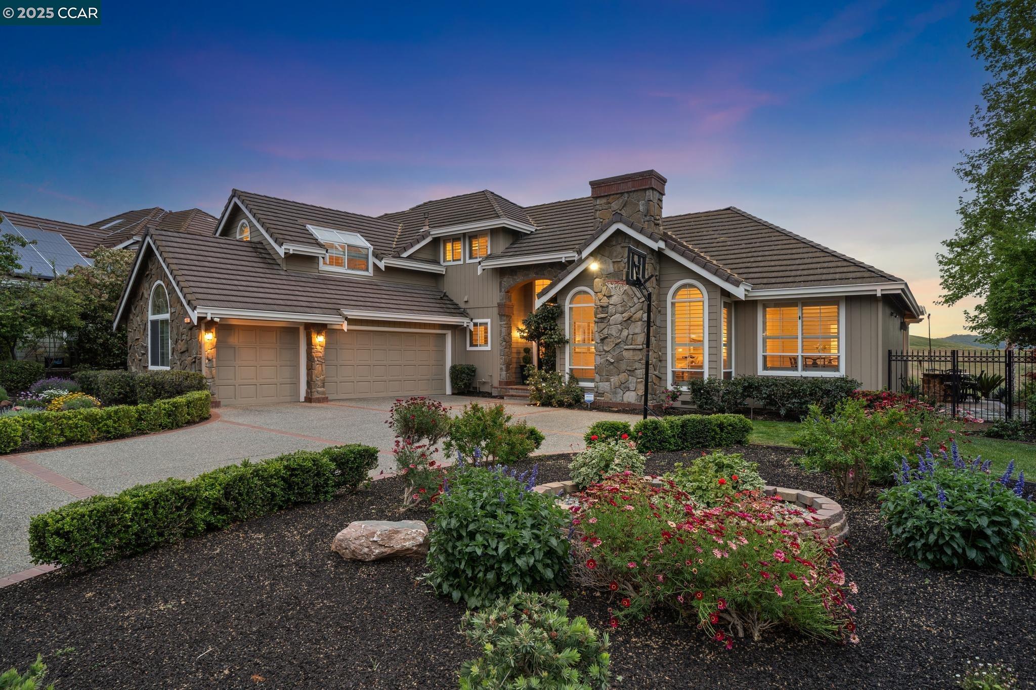 460 Silver Hollow Dr.