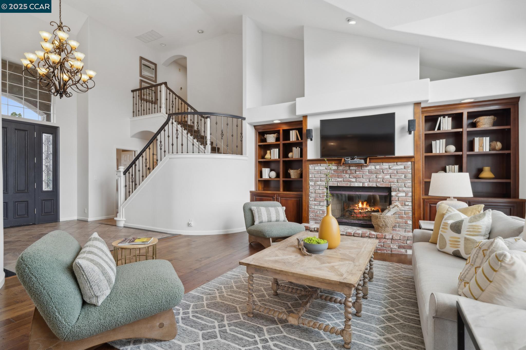 460 Silver Hollow Dr.