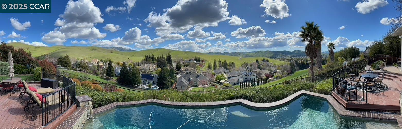 460 Silver Hollow Dr.