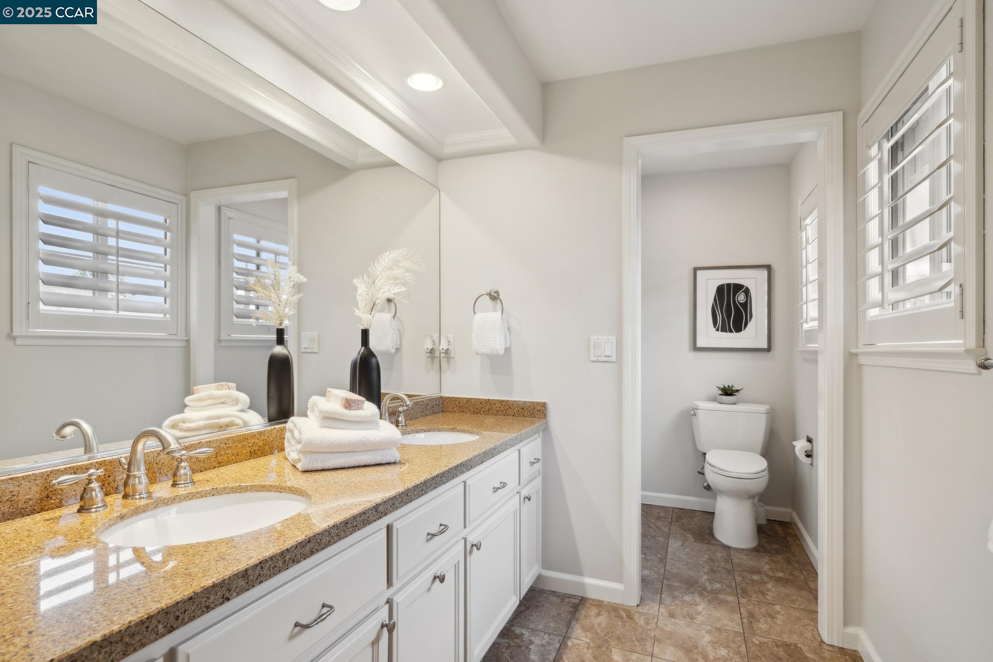 460 Silver Hollow Dr.