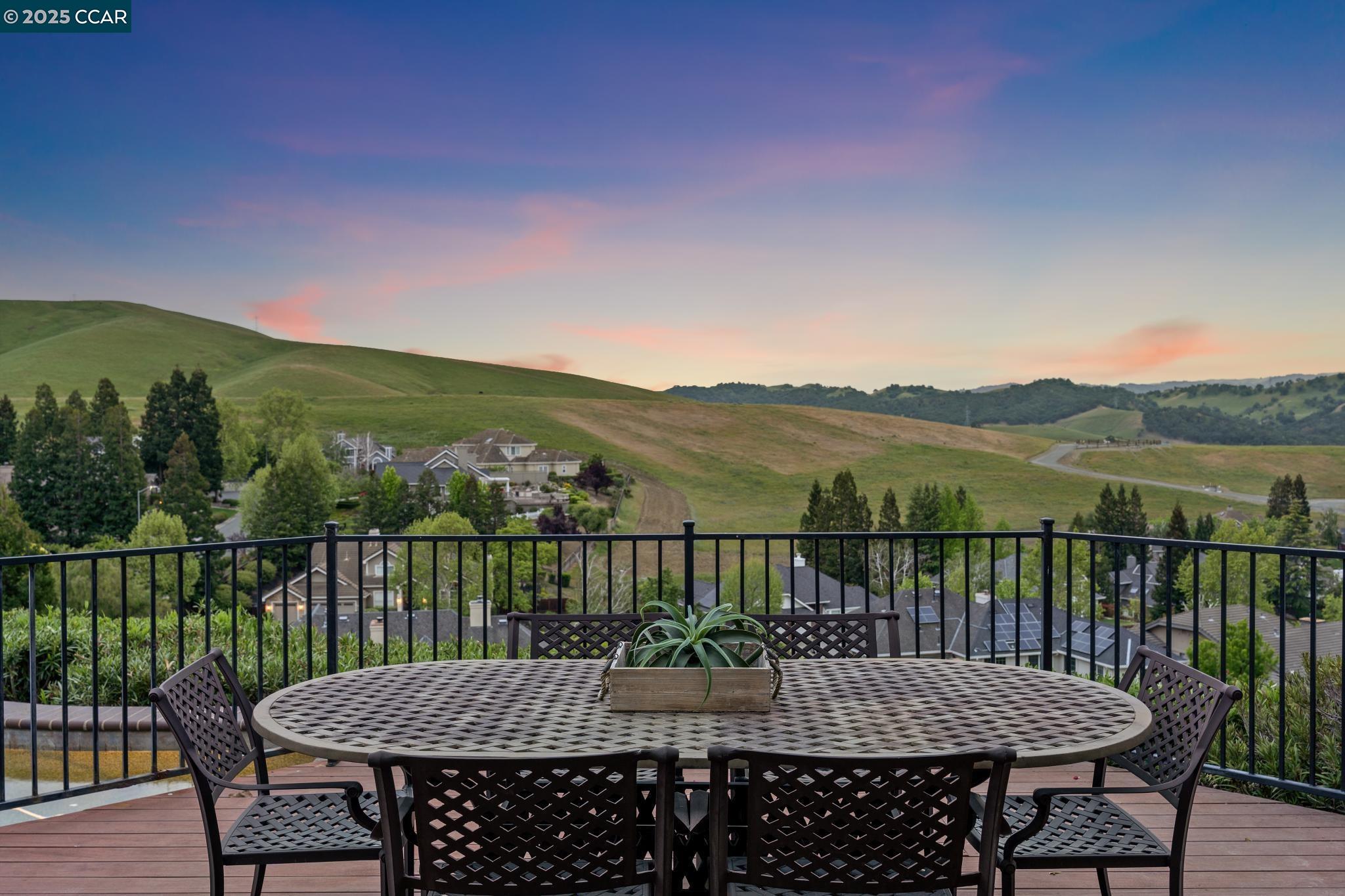 460 Silver Hollow Dr.