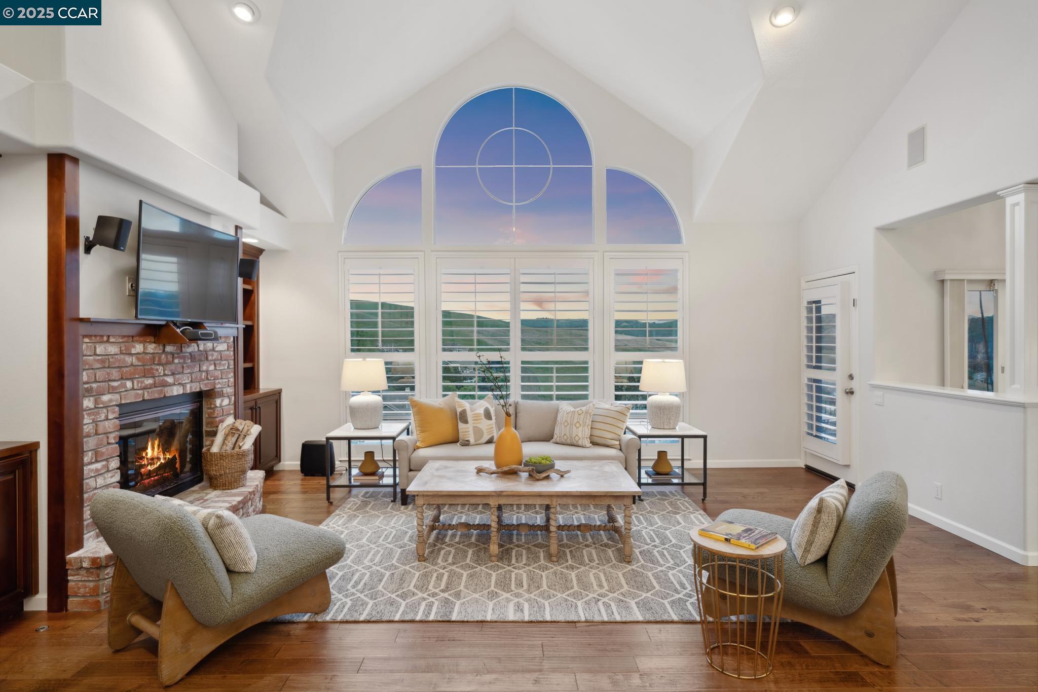 460 Silver Hollow Dr.