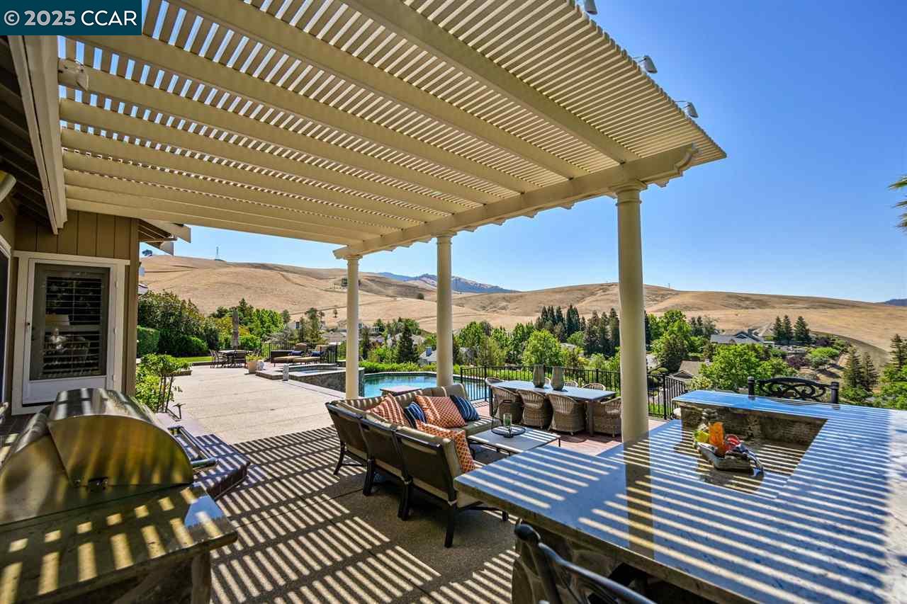 460 Silver Hollow Dr.