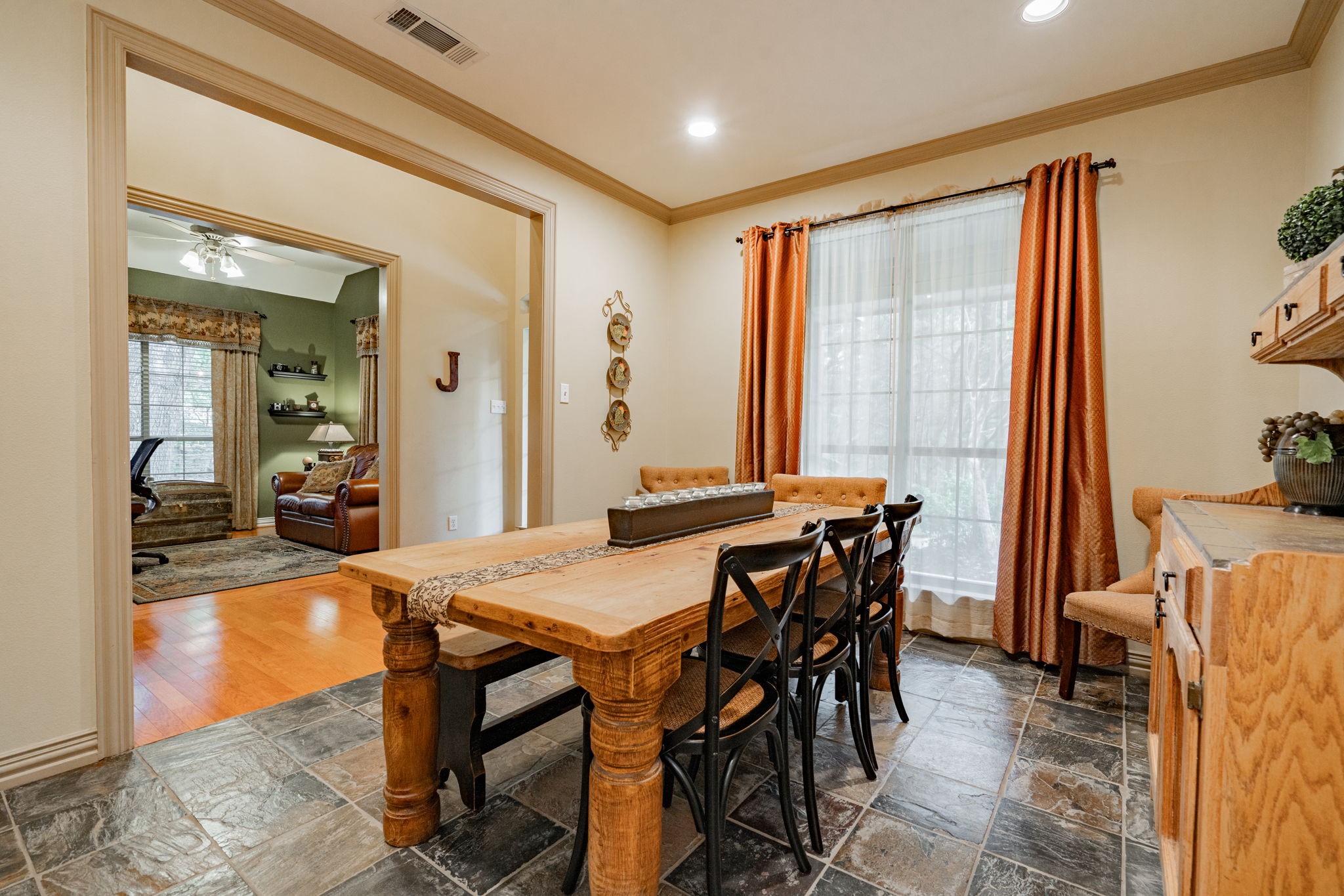 1205 Cedar Ridge Road W