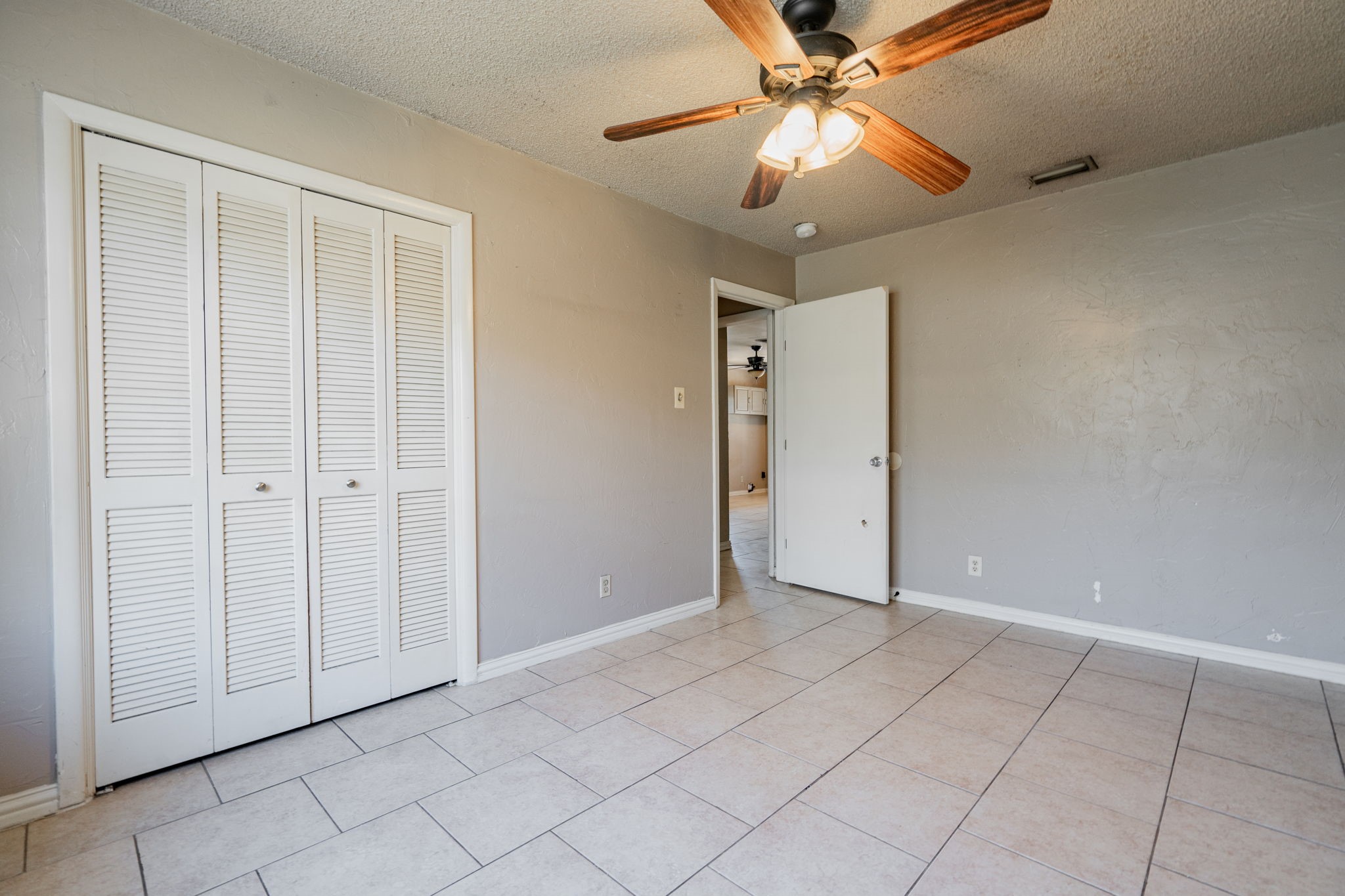 10018 Olmos Drive