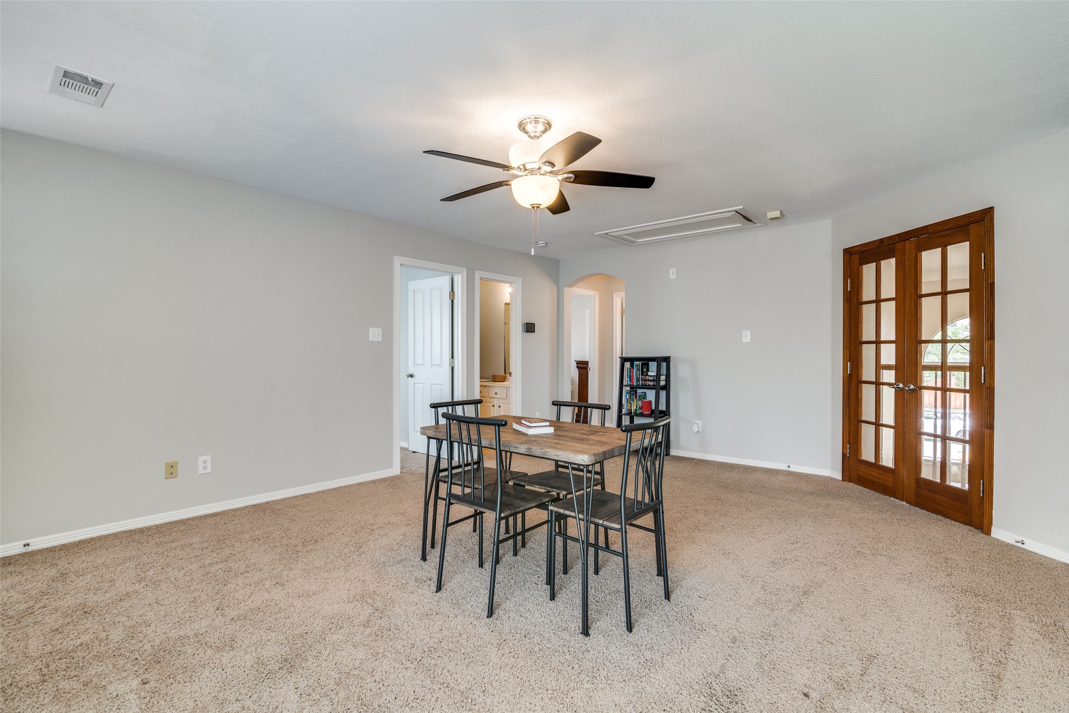 212 Lionhart Place
