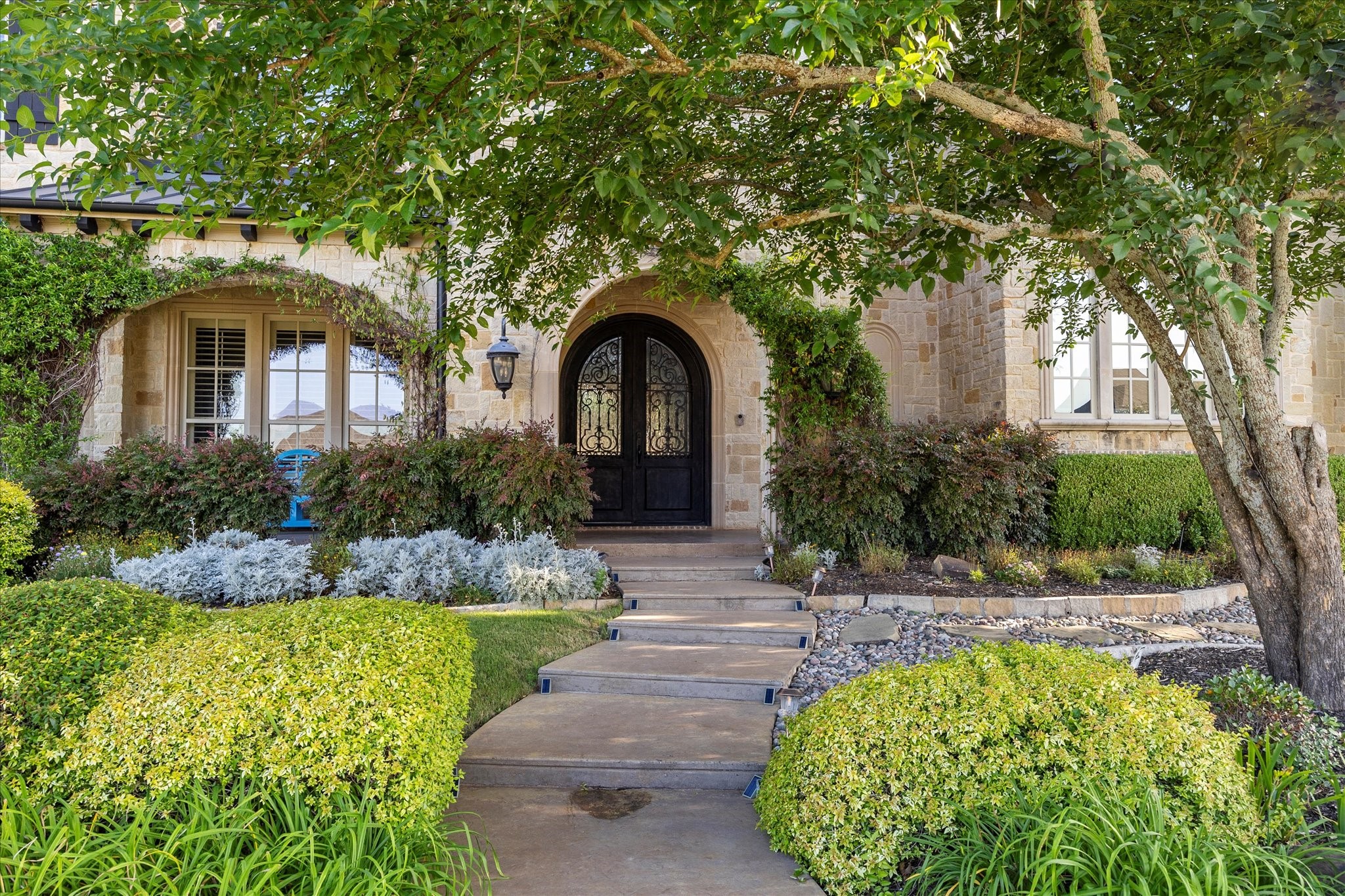 1229 Manchester Drive