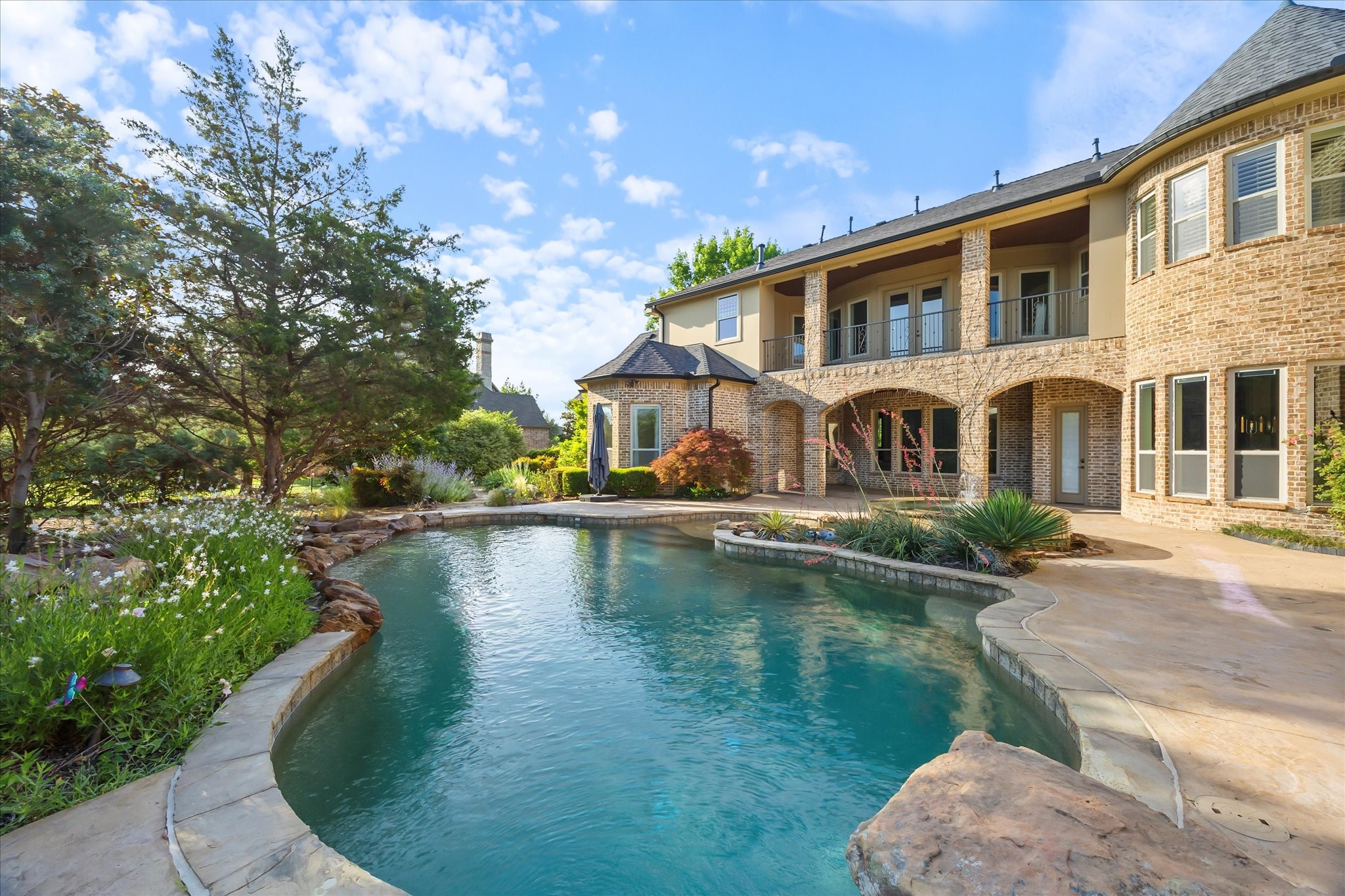 1229 Manchester Drive