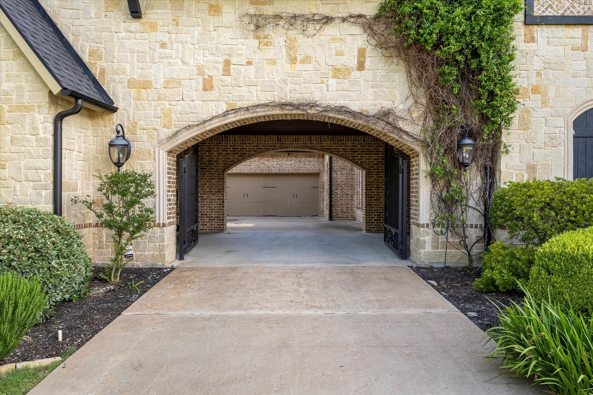 1229 Manchester Drive