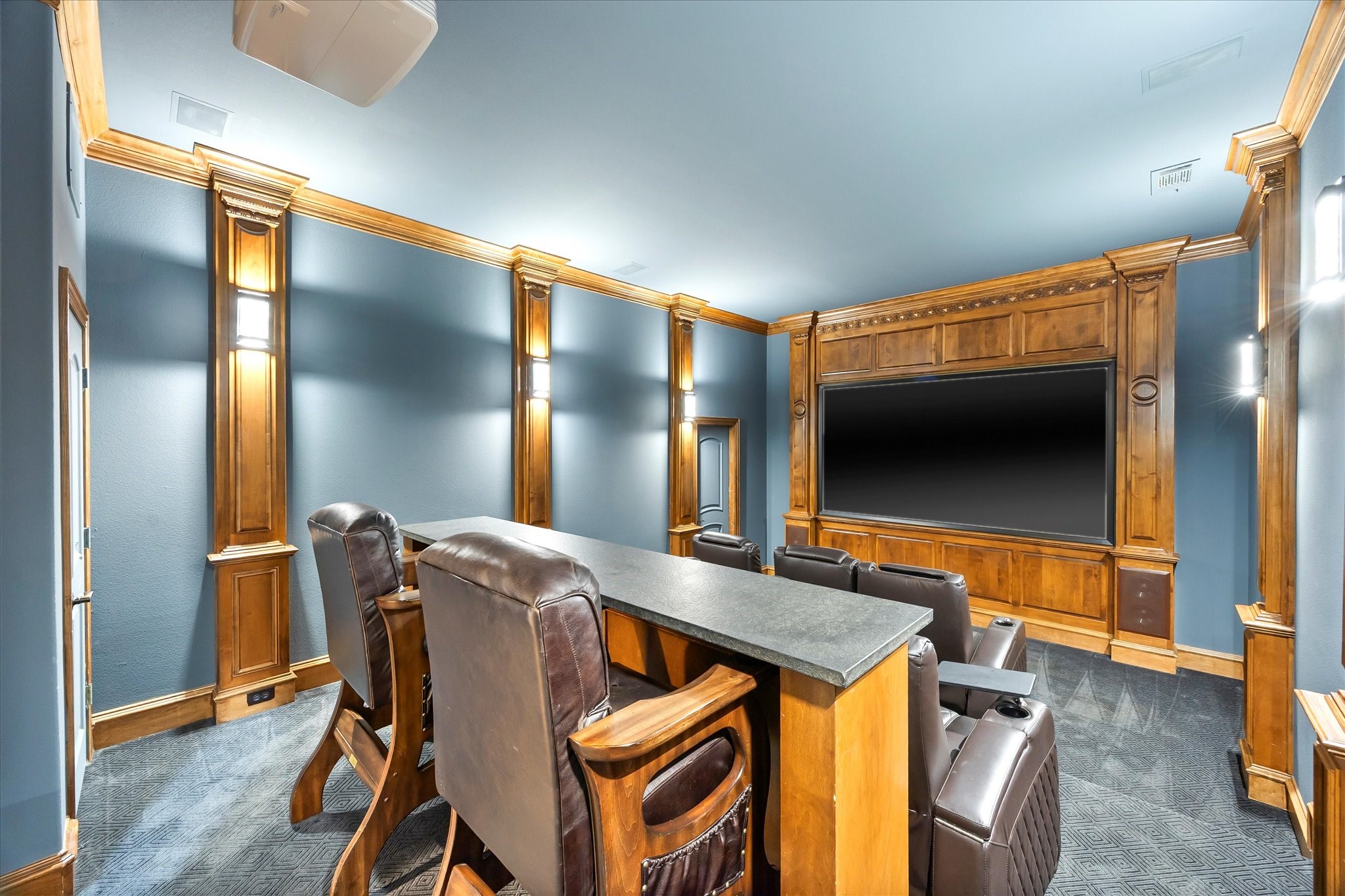 1229 Manchester Drive