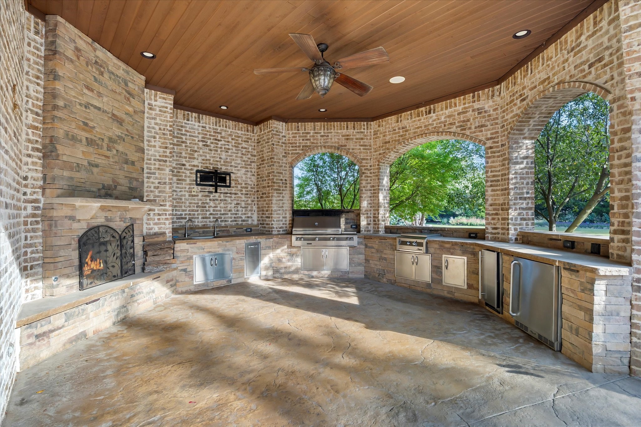 1229 Manchester Drive