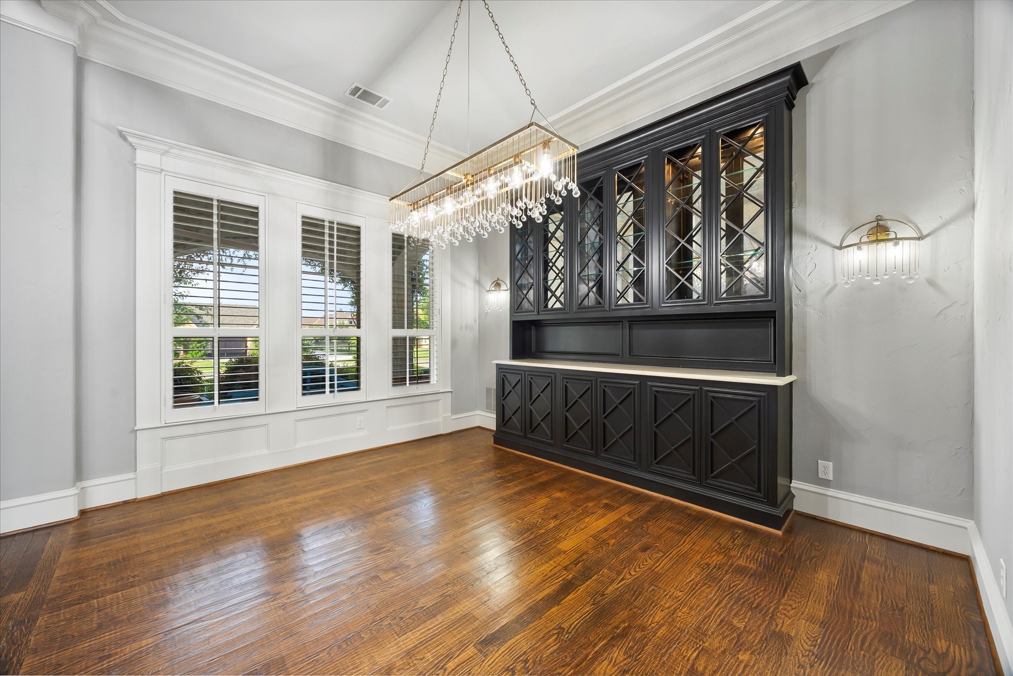 1229 Manchester Drive