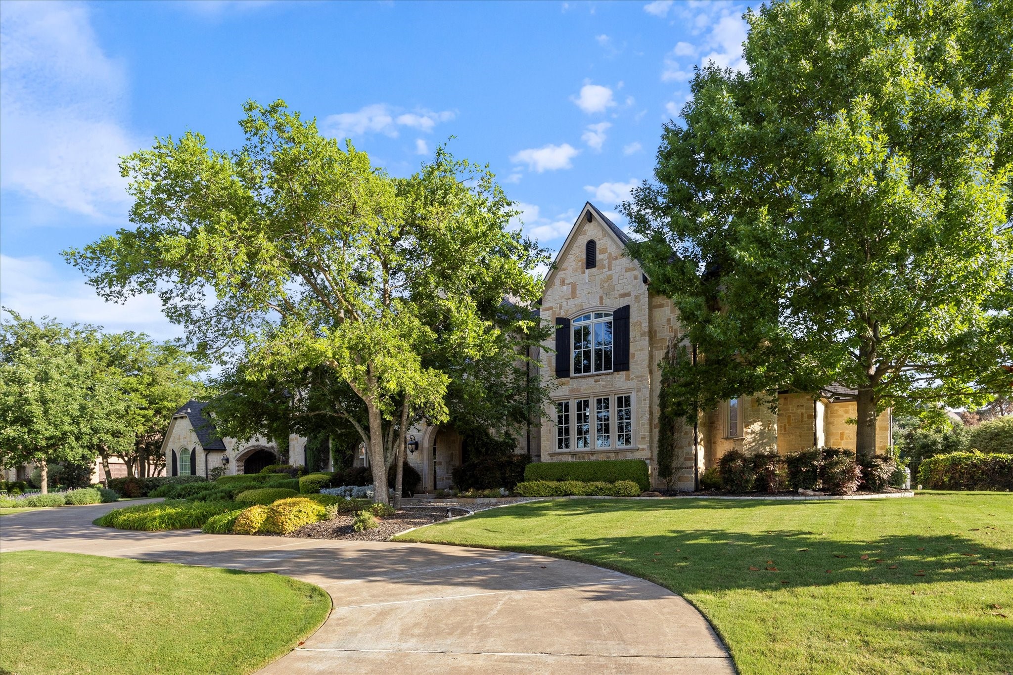 1229 Manchester Drive