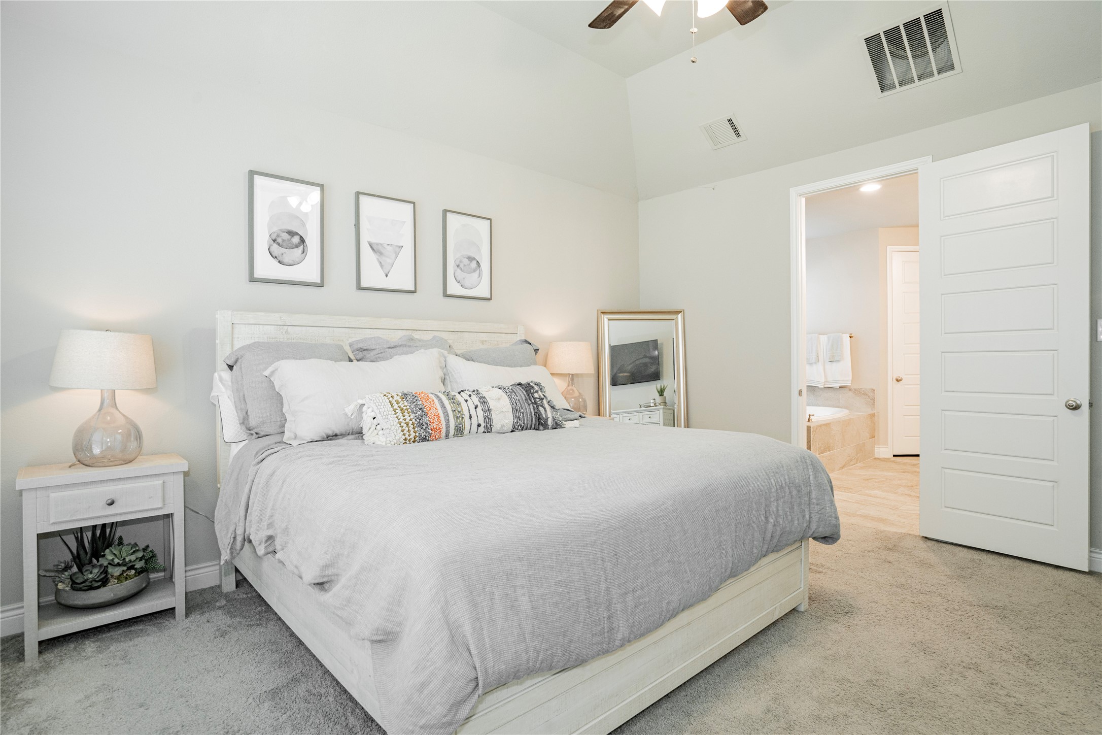 1507 Calcot Lane