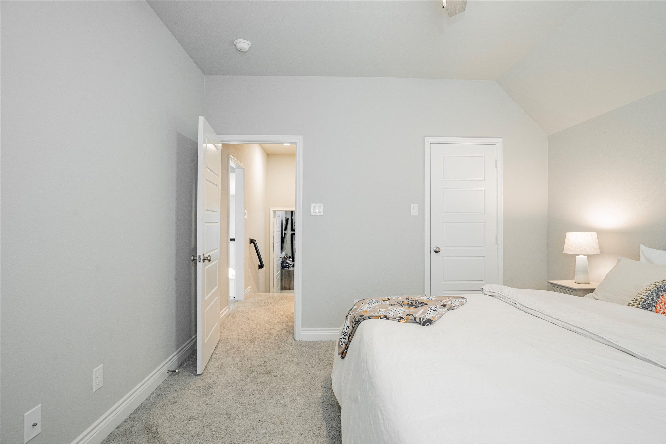 1507 Calcot Lane