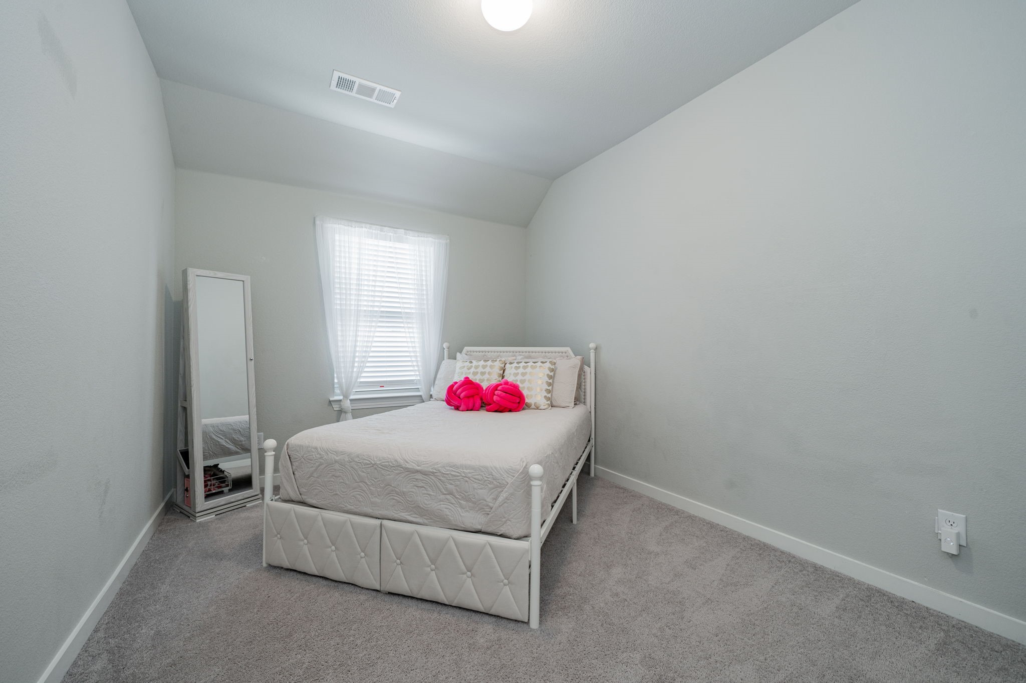 2142 Mossbrook Drive