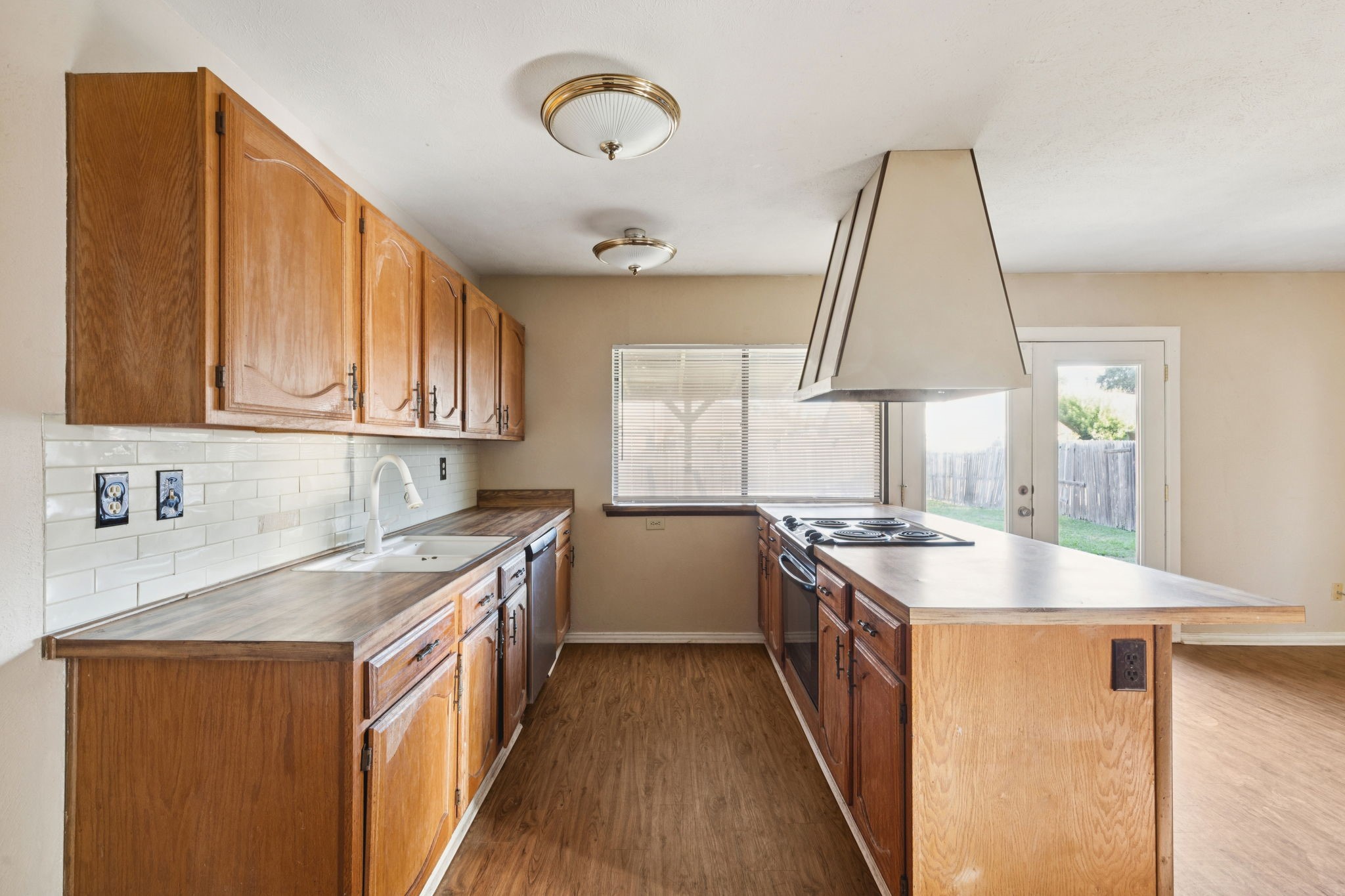 8505 Woodside Road