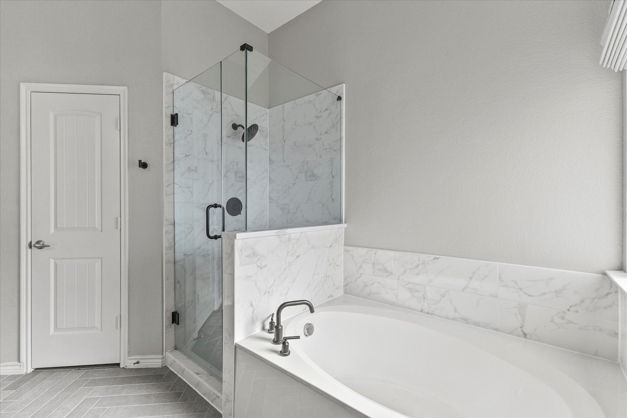 1142 Hidden Lakes Way