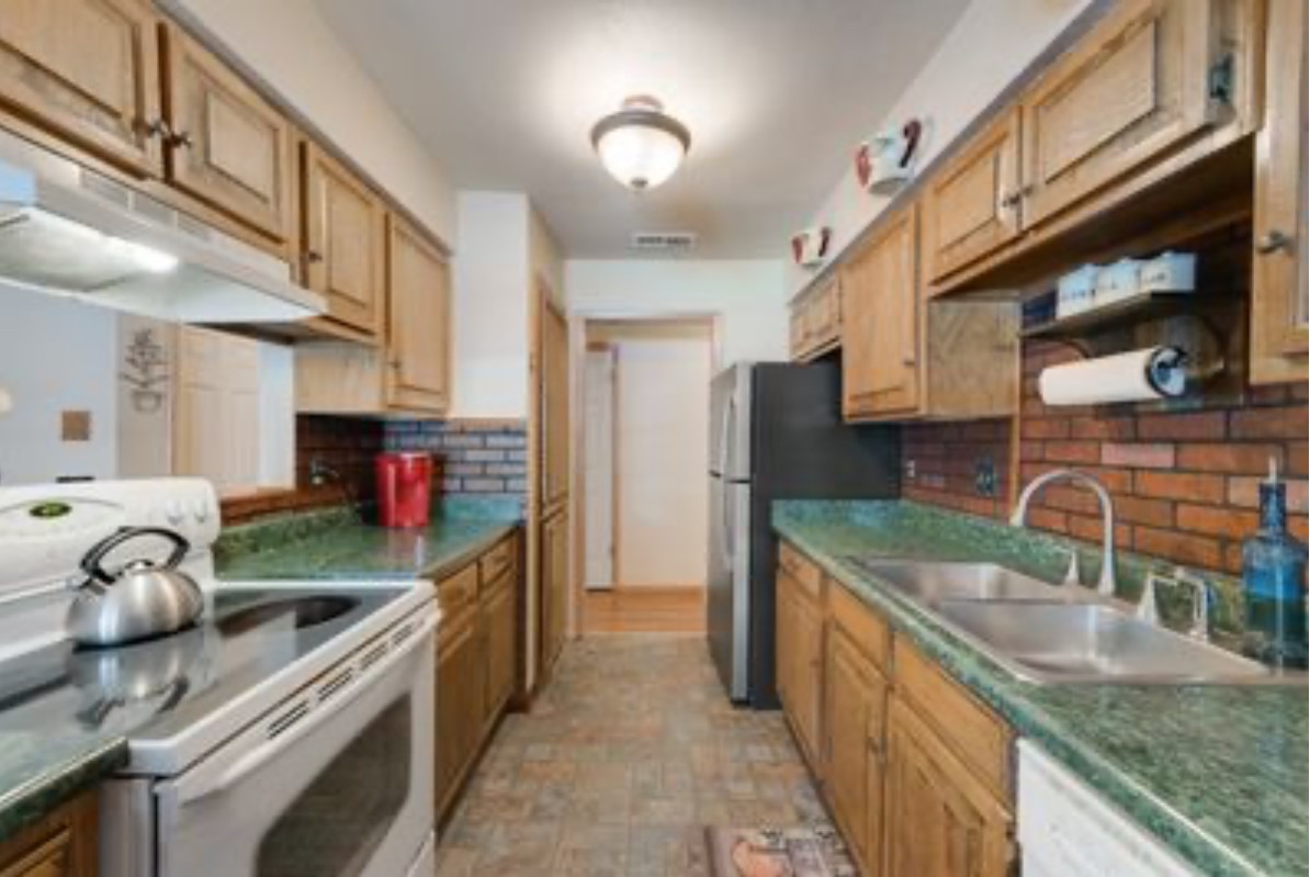 13240 Saratoga Lane