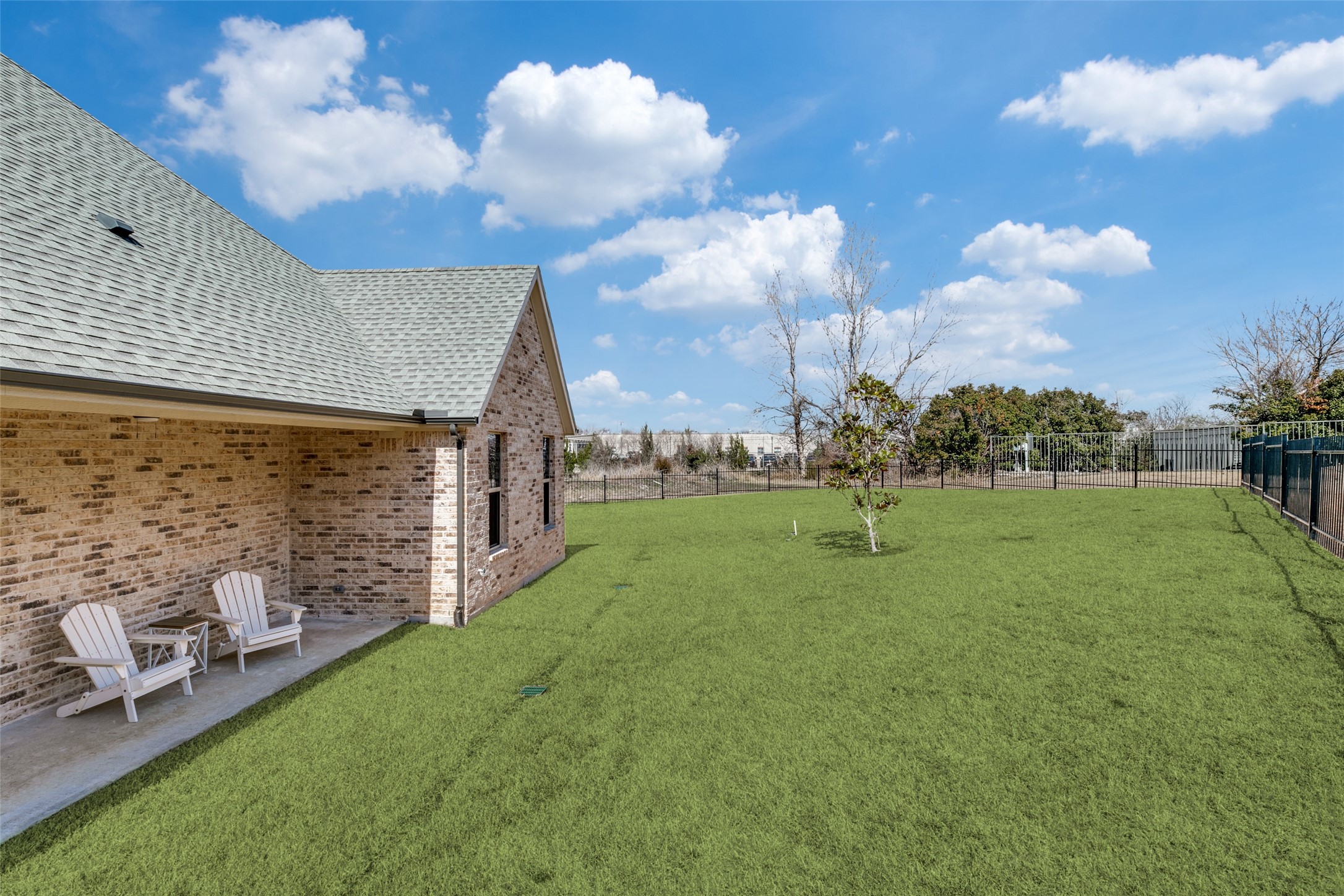 635 Community Lane