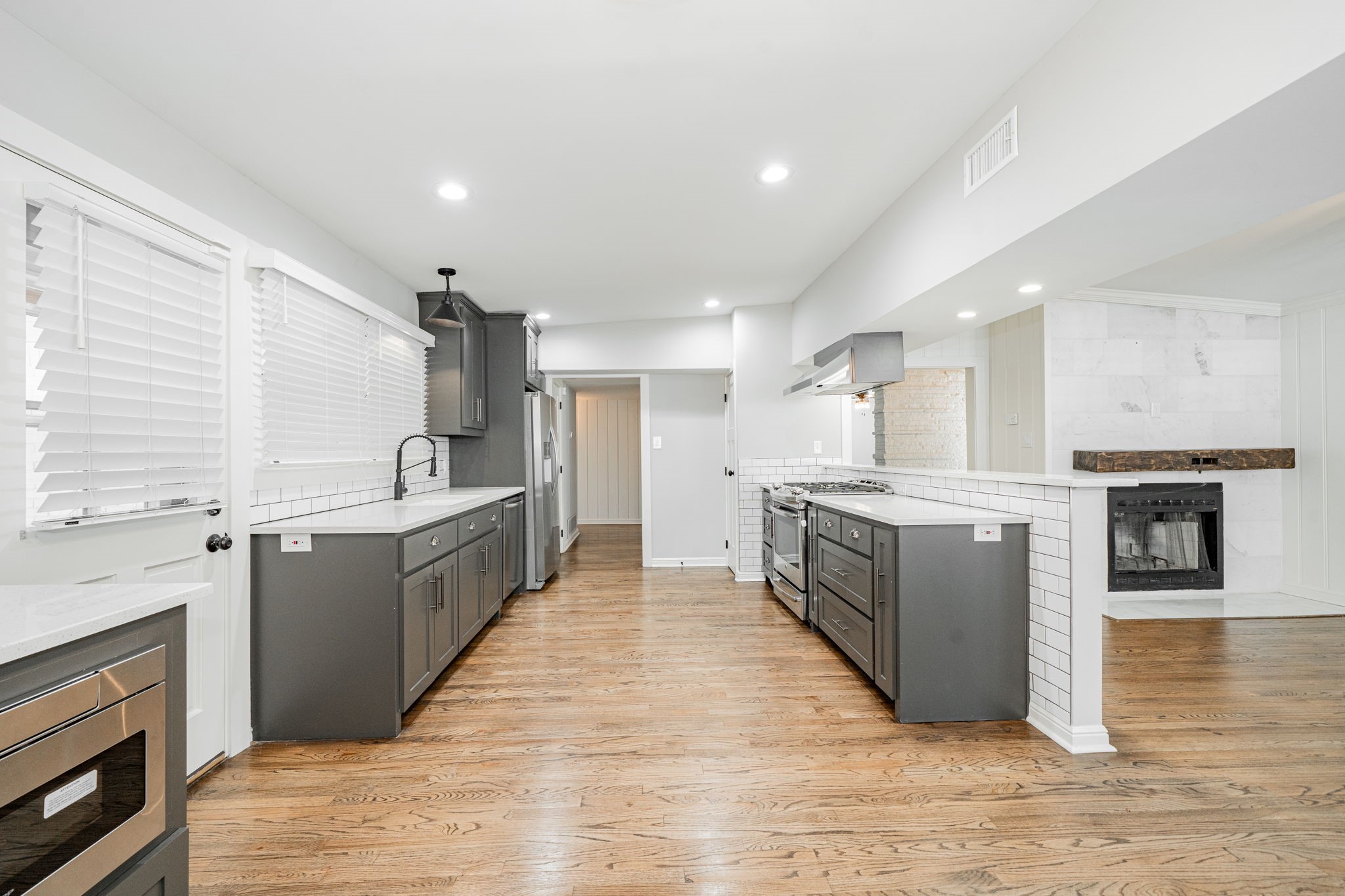 9914 Estacado Drive