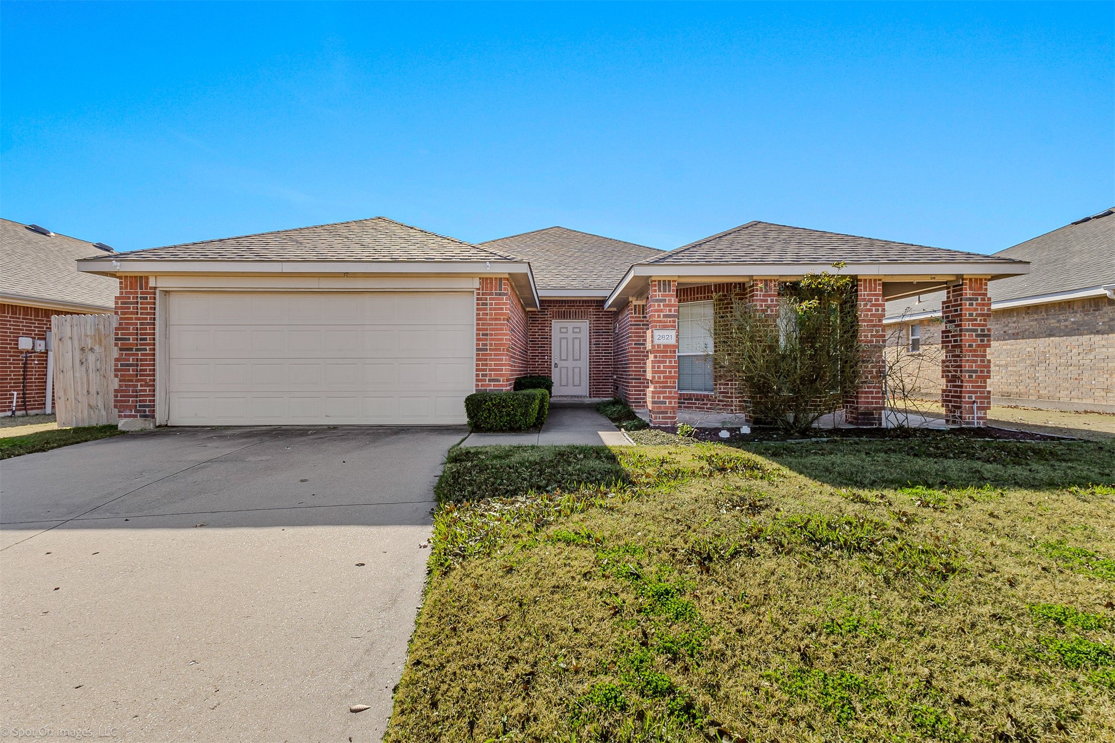 2821 Mockingbird Street
