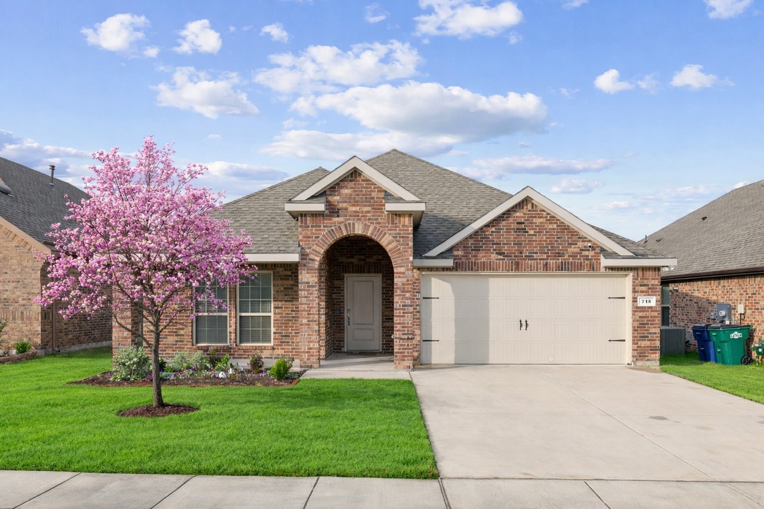 715 Philadelphia Street