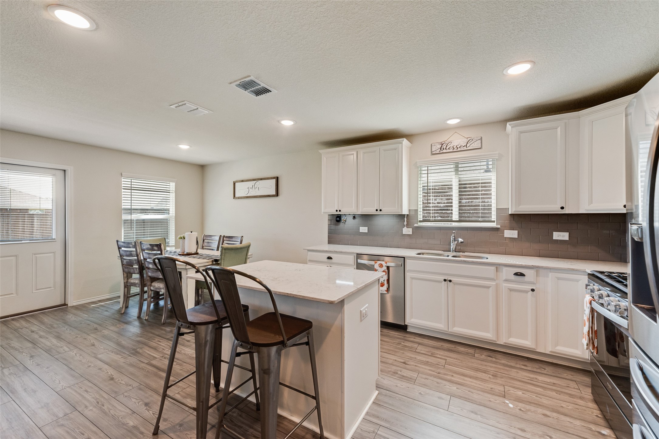 1912 Fox Glove Street