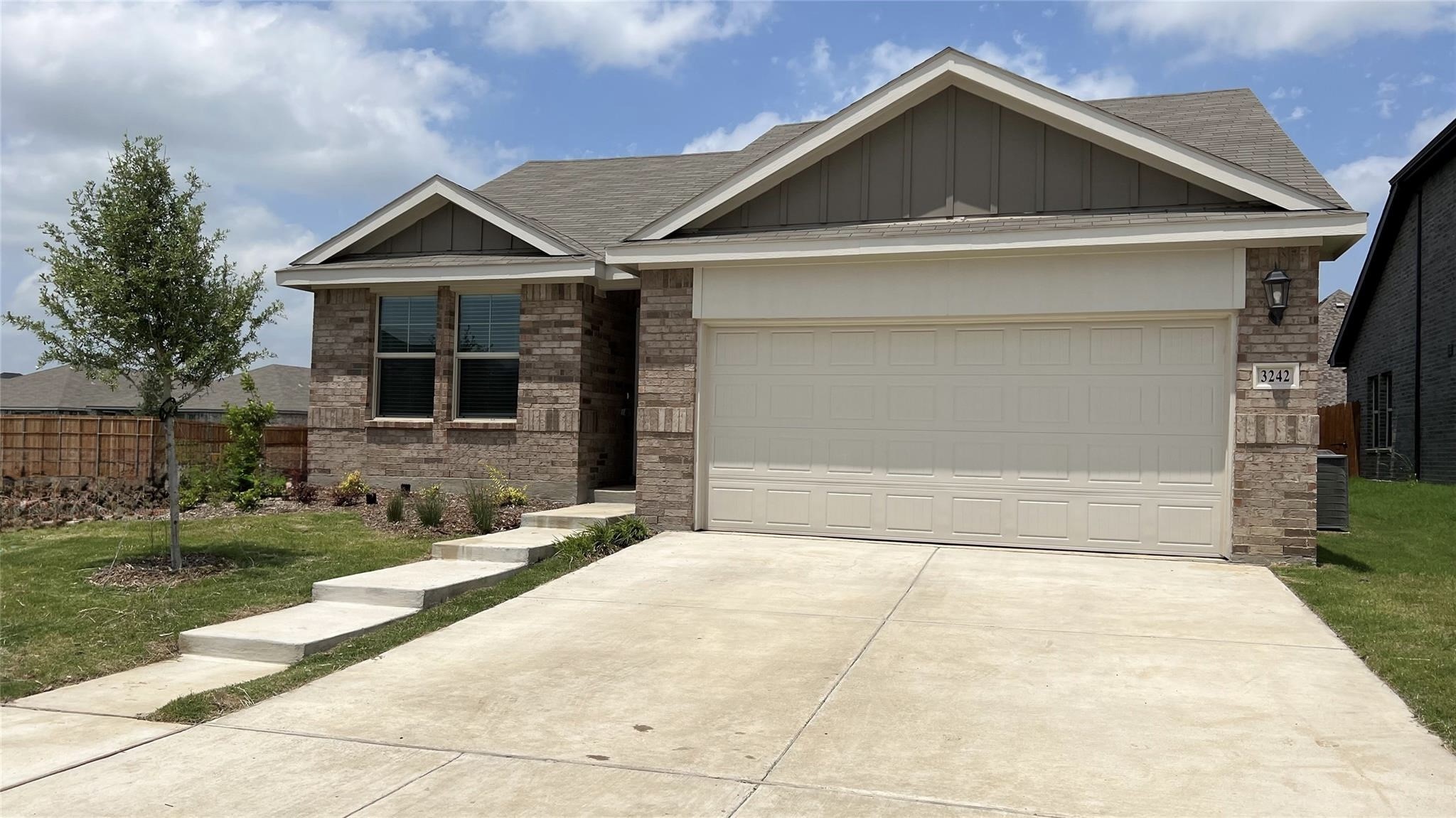 3242 Deckard Drive