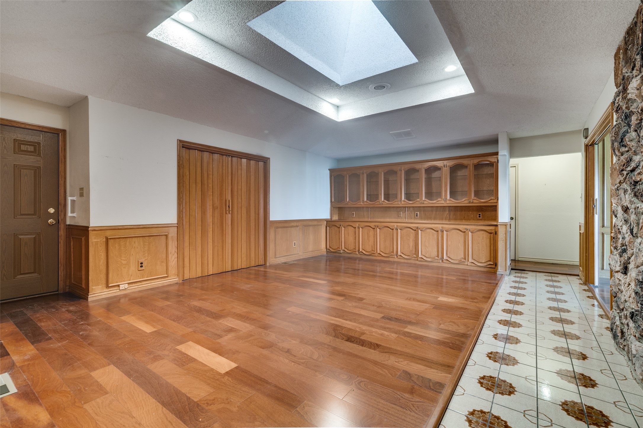 407 Yacht Club Drive