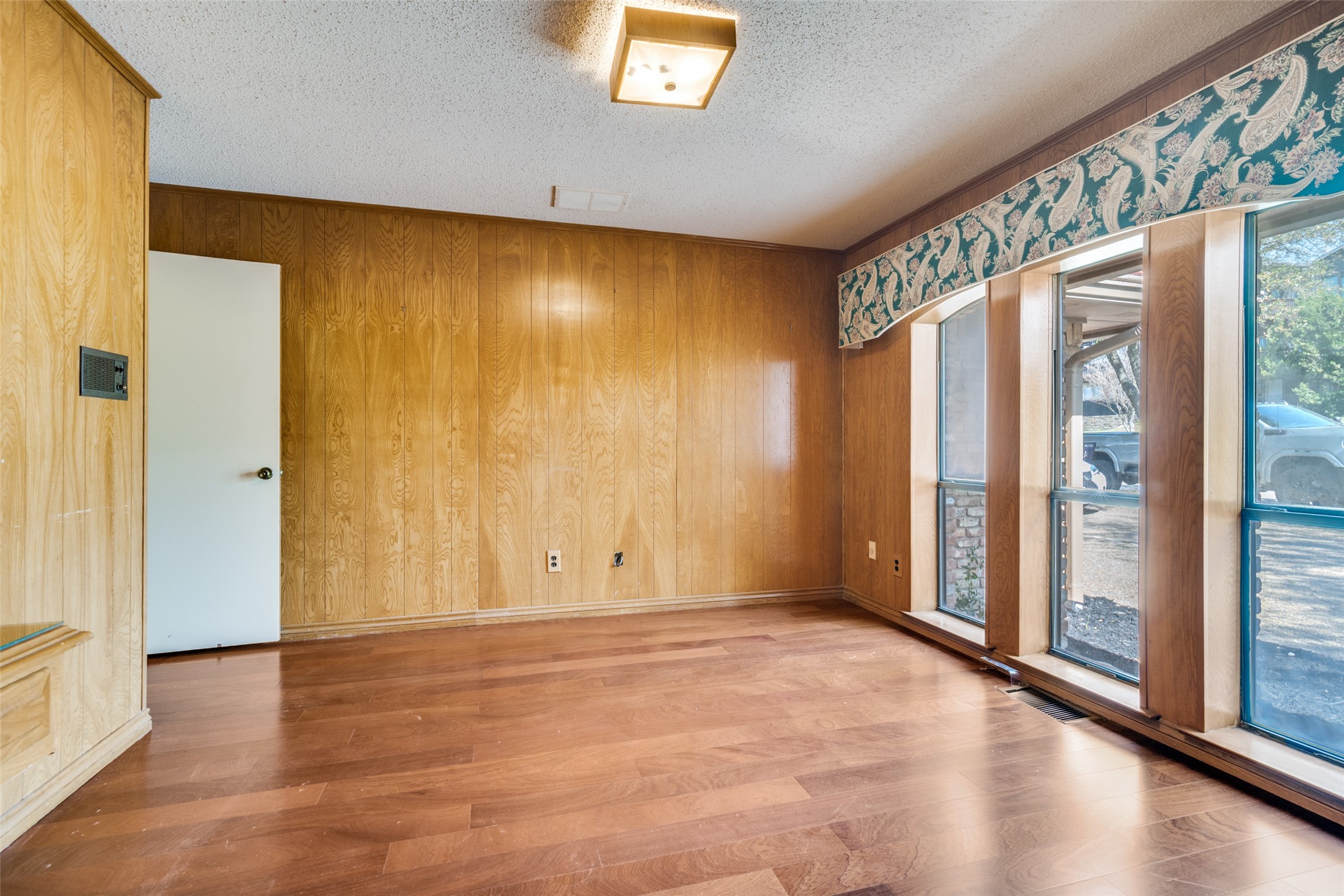 407 Yacht Club Drive