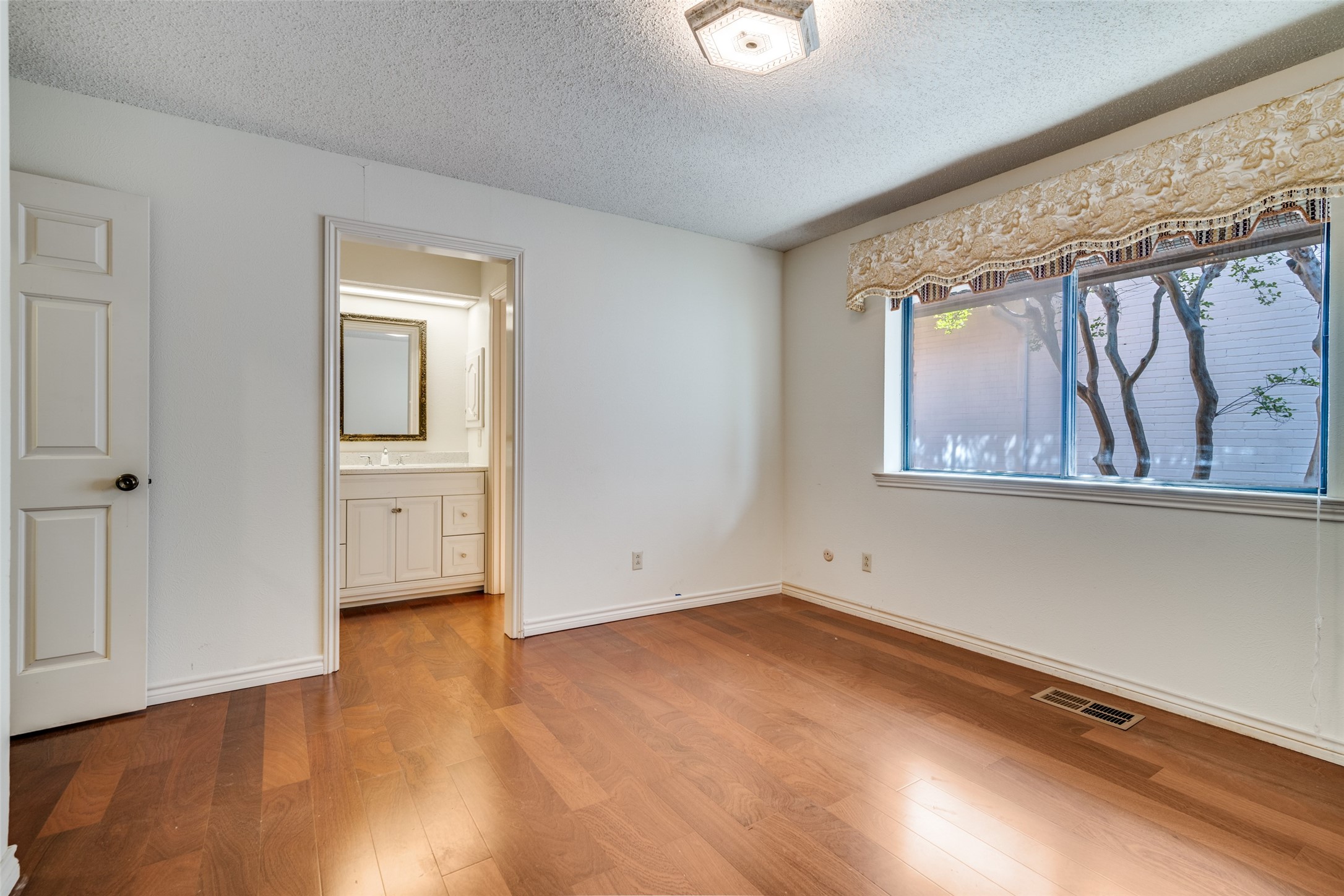 407 Yacht Club Drive