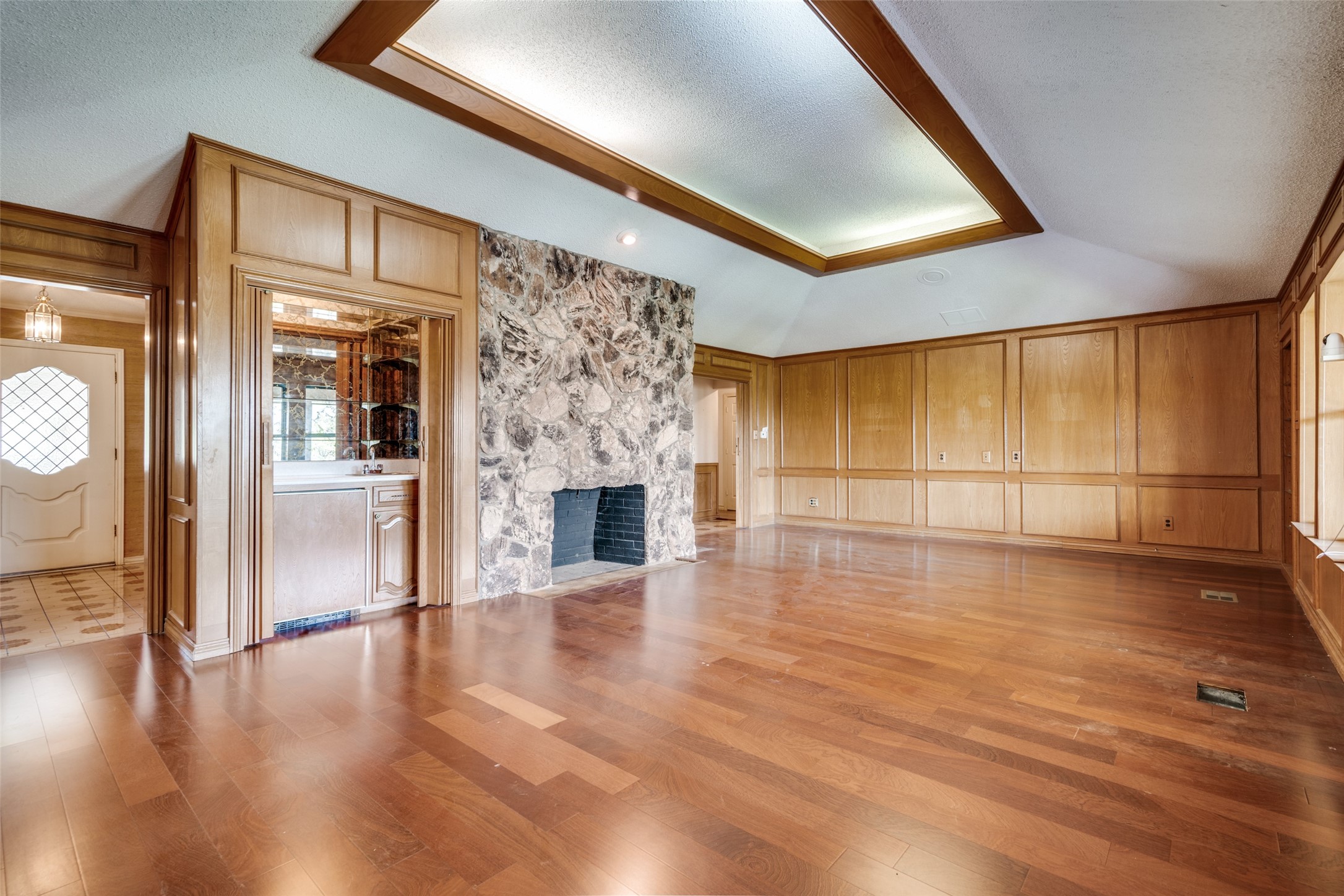 407 Yacht Club Drive