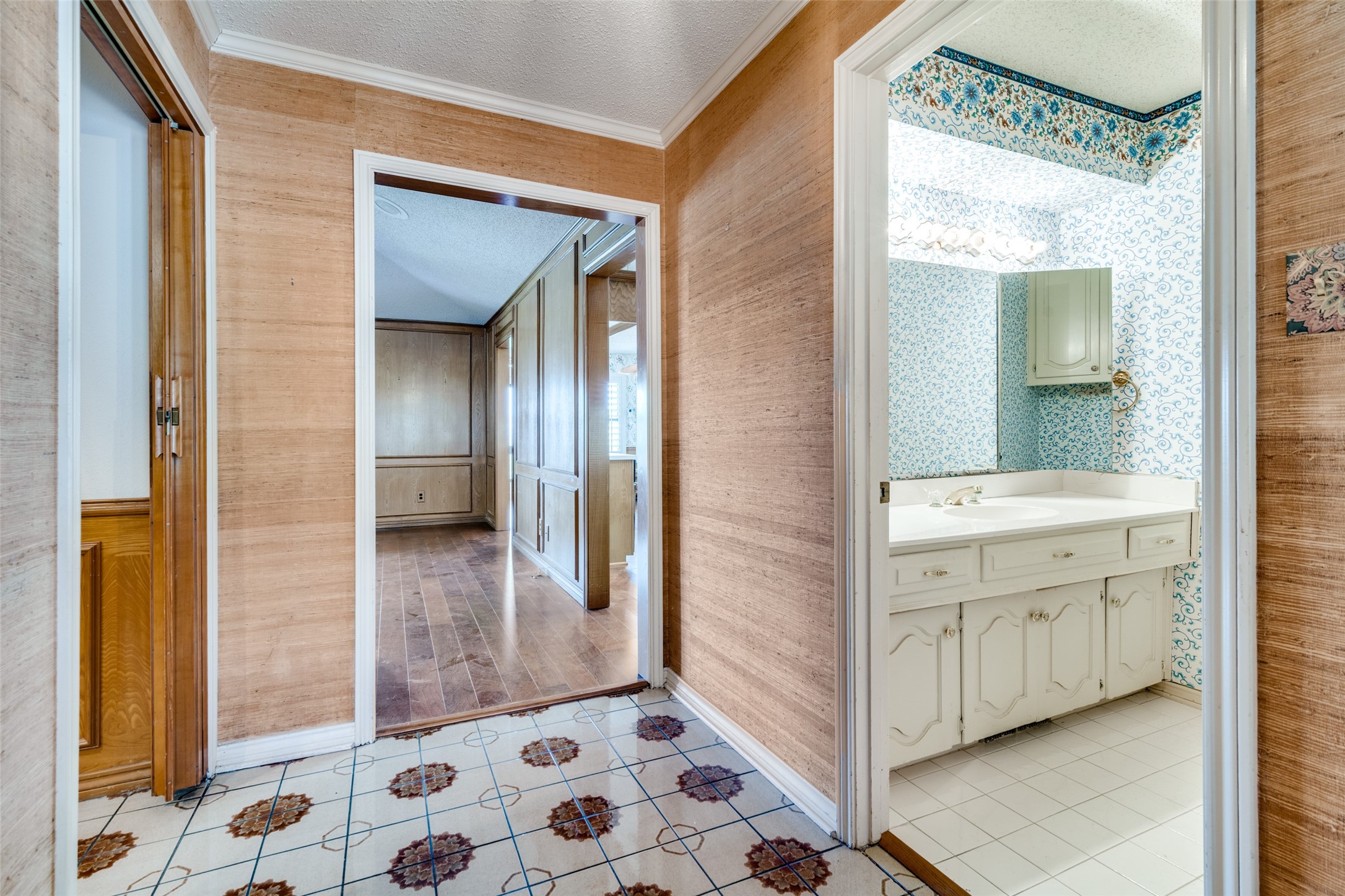 407 Yacht Club Drive