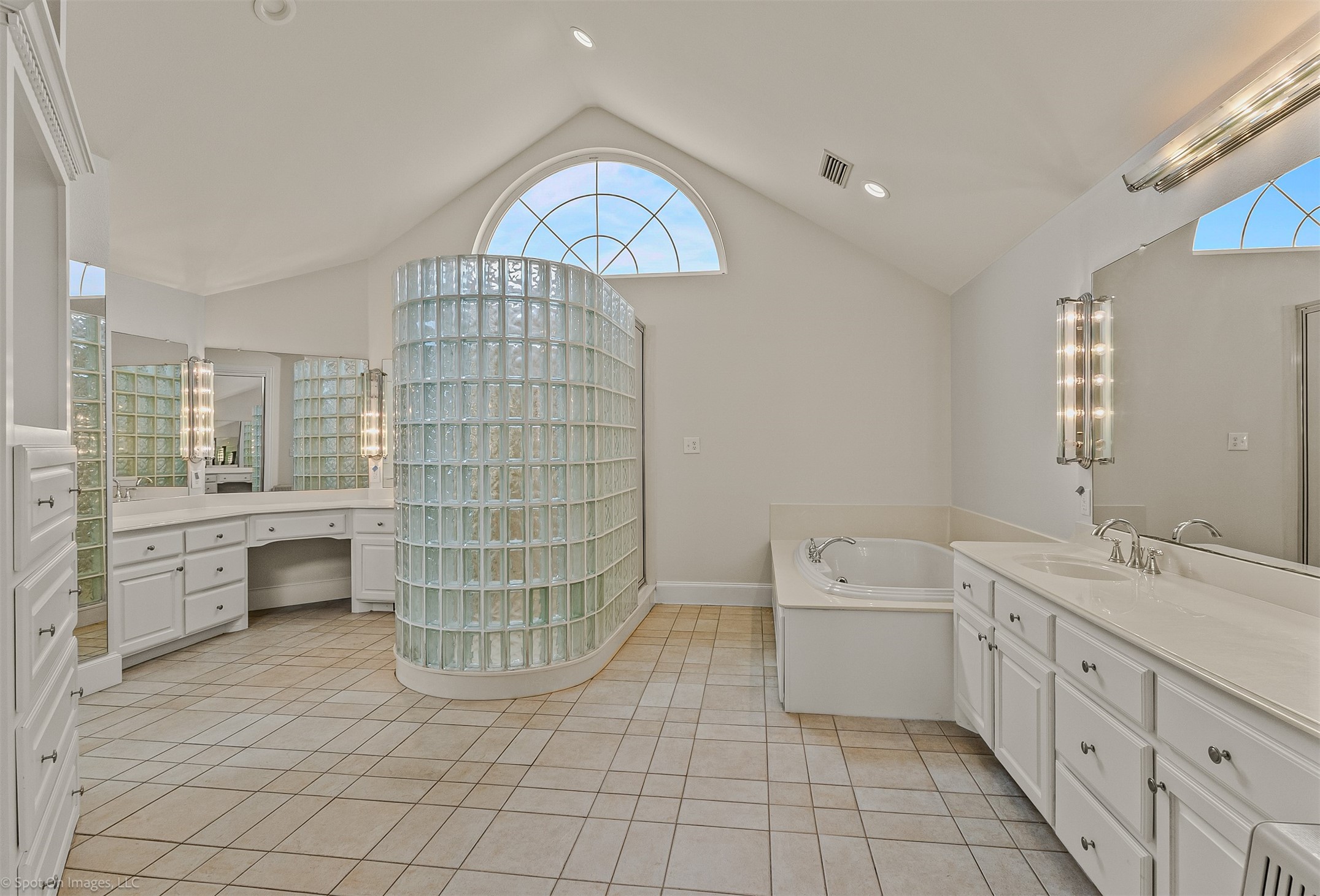 15183 Valley View