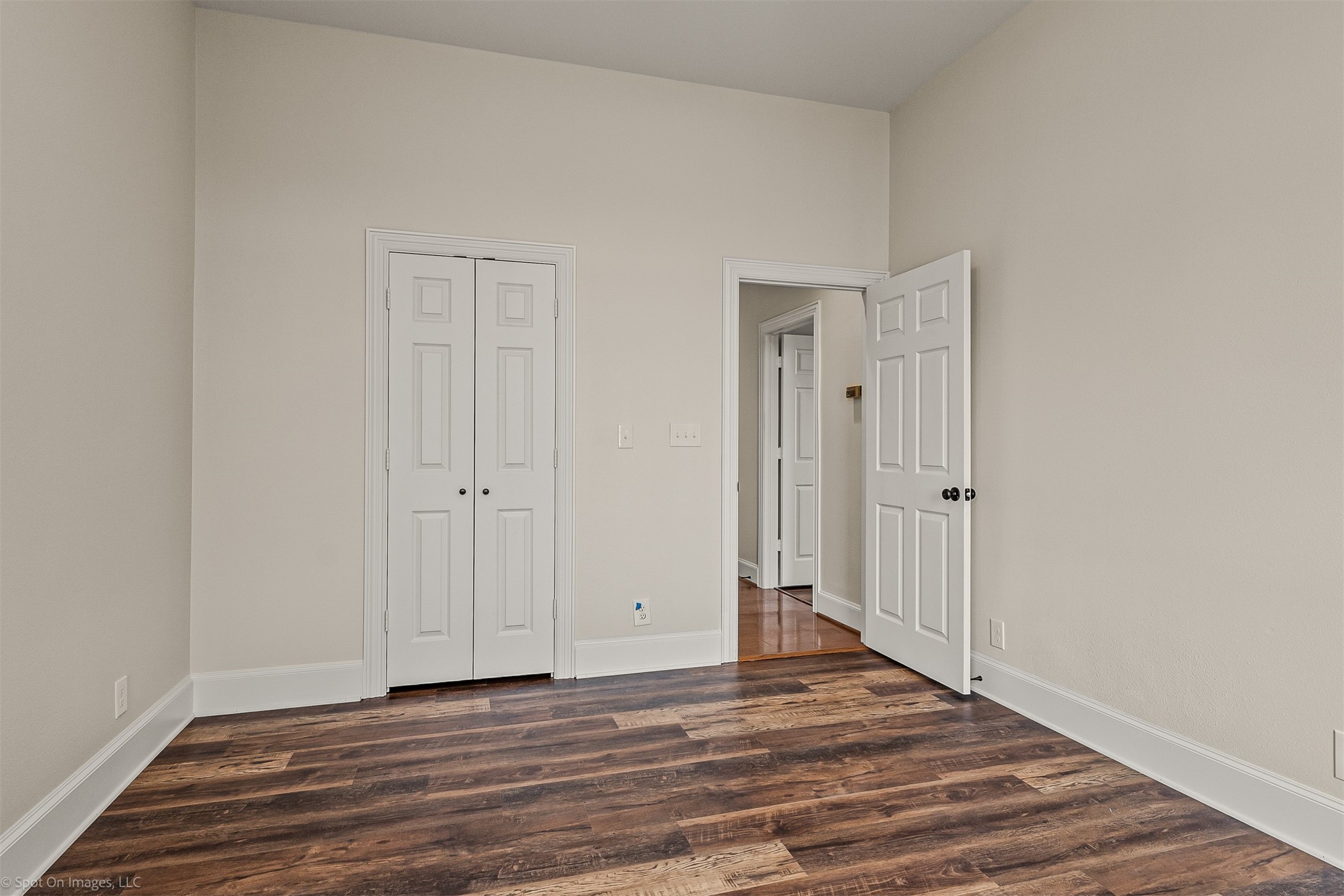 15183 Valley View