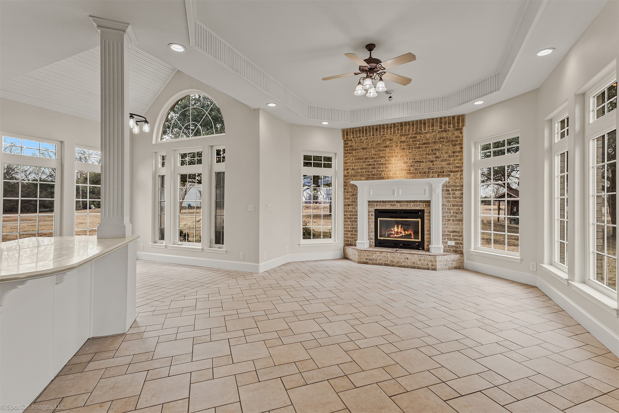 15183 Valley View