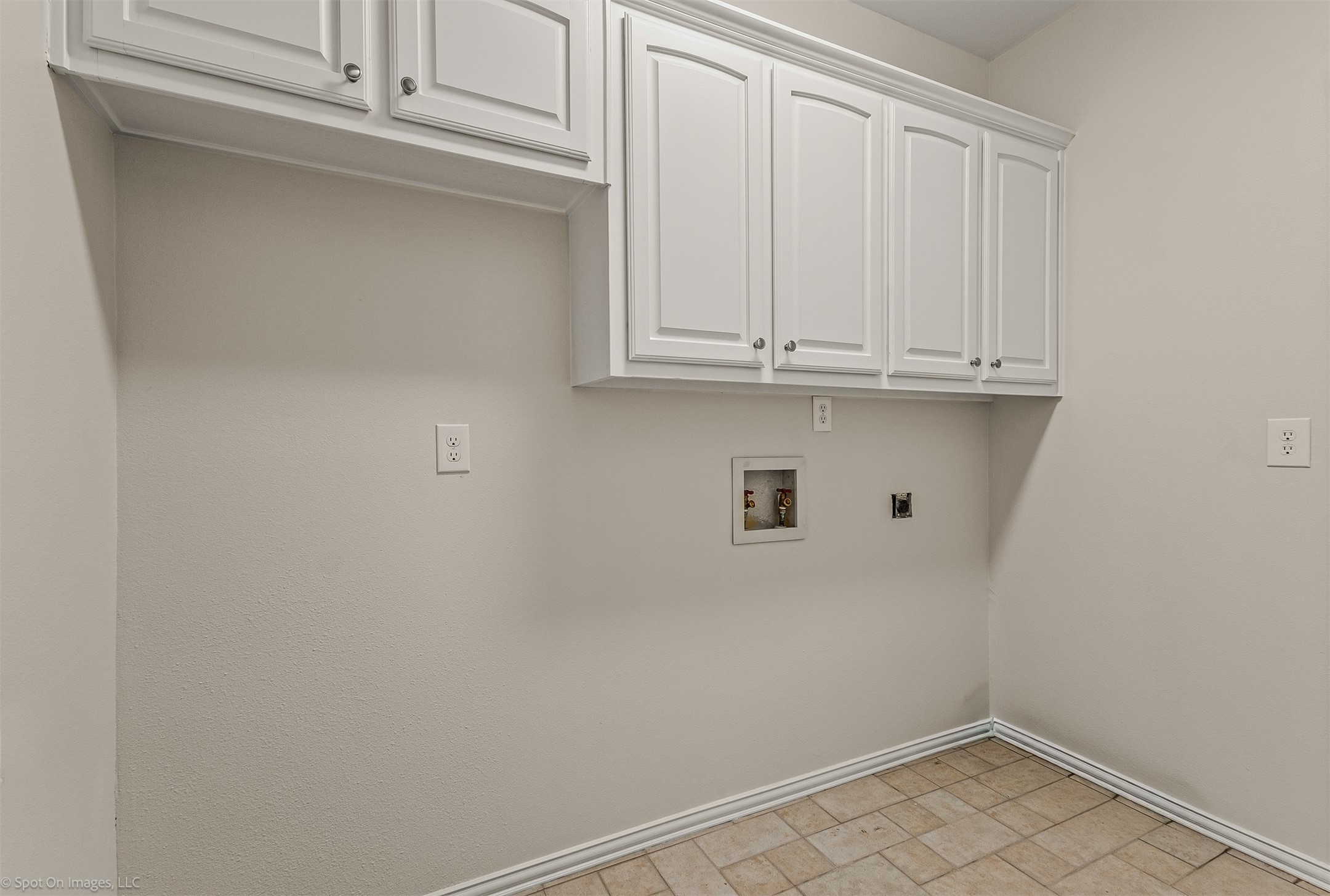 15183 Valley View