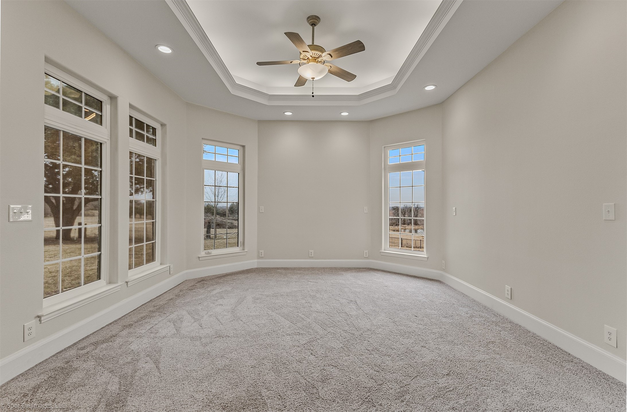 15183 Valley View