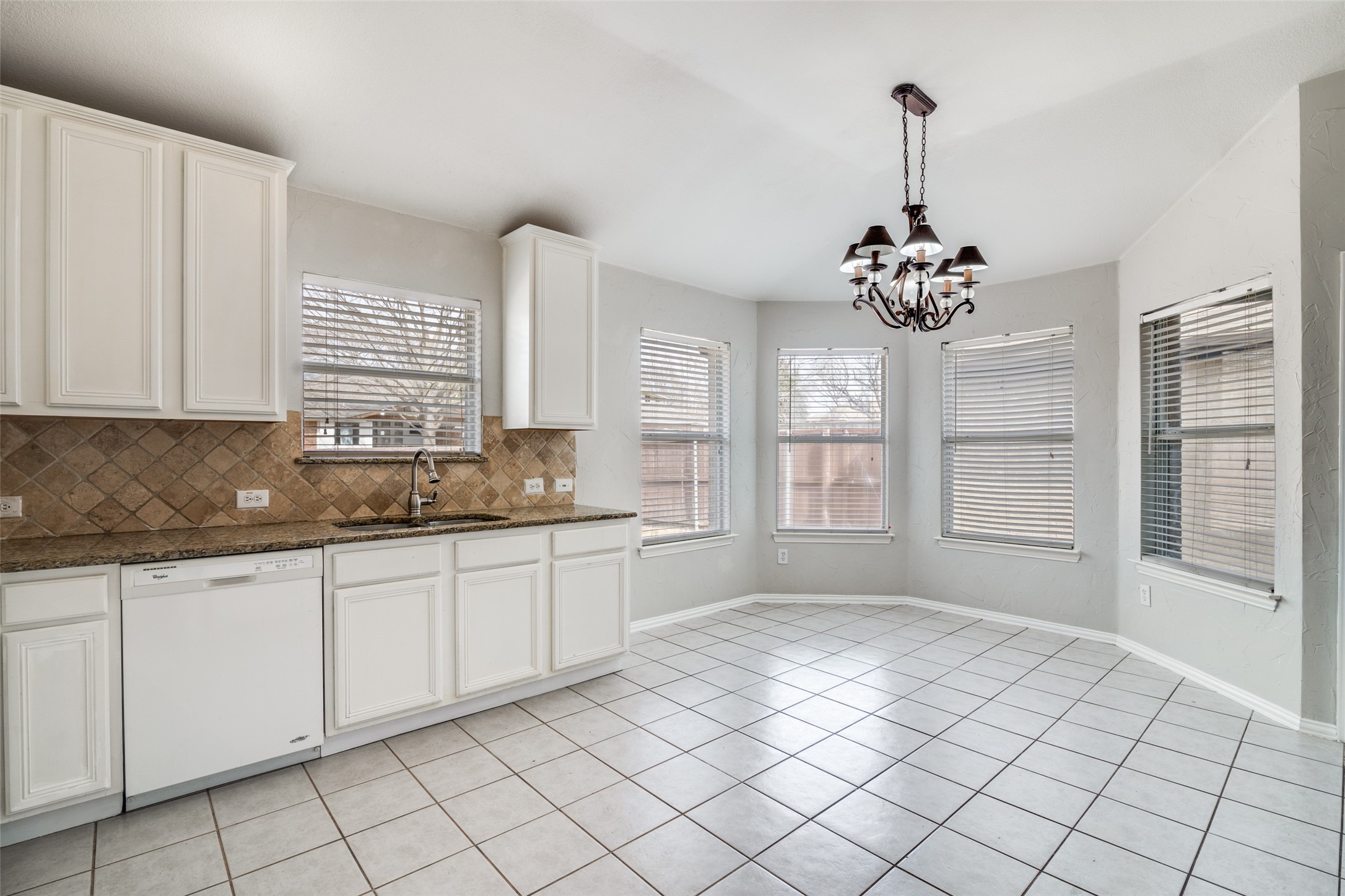 510 Bending Oaks Trail