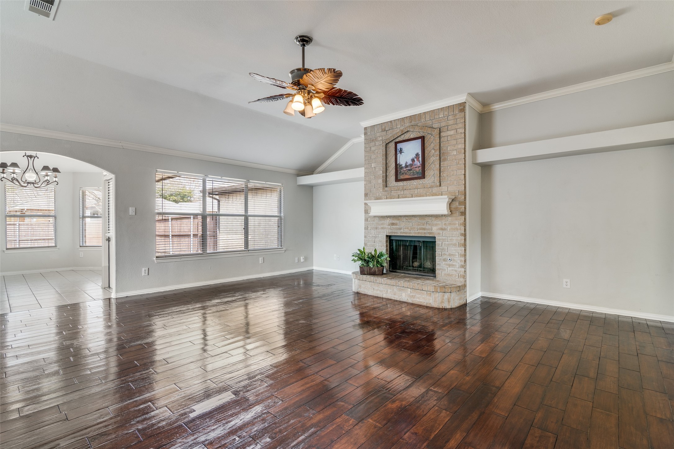 510 Bending Oaks Trail