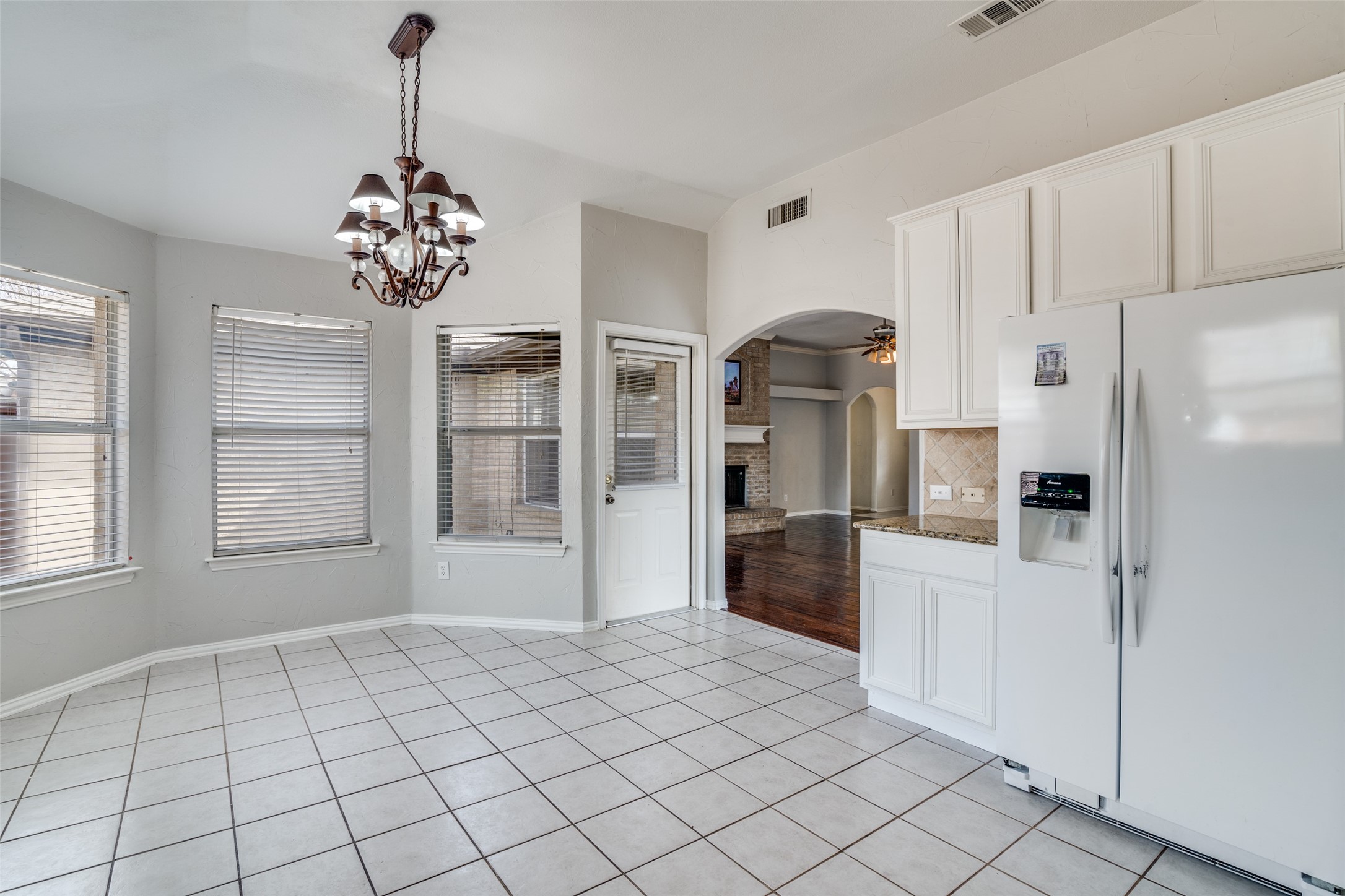 510 Bending Oaks Trail