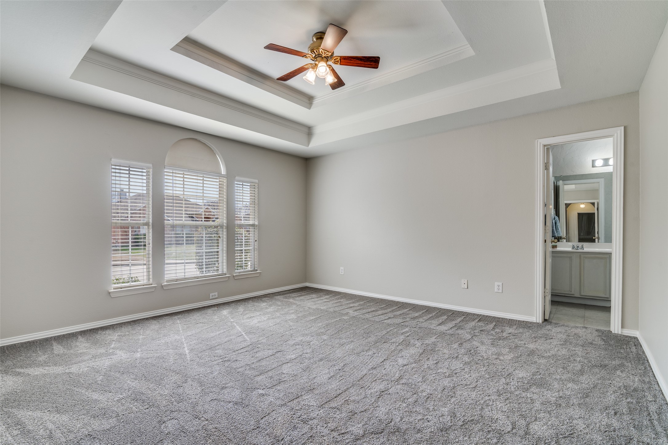 510 Bending Oaks Trail