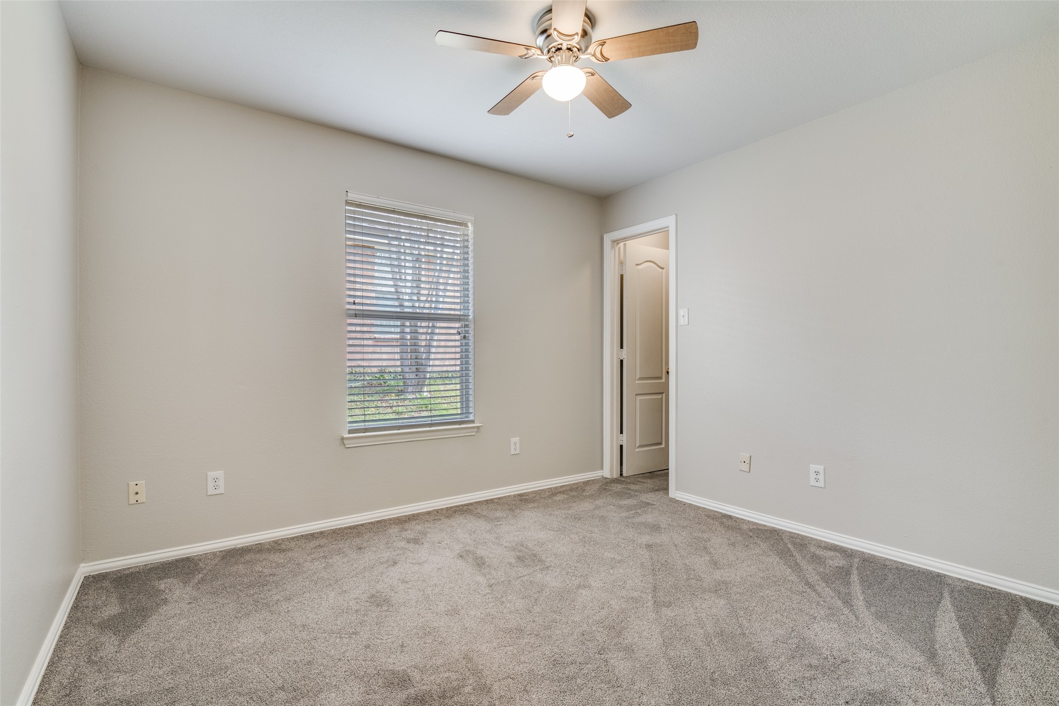 510 Bending Oaks Trail