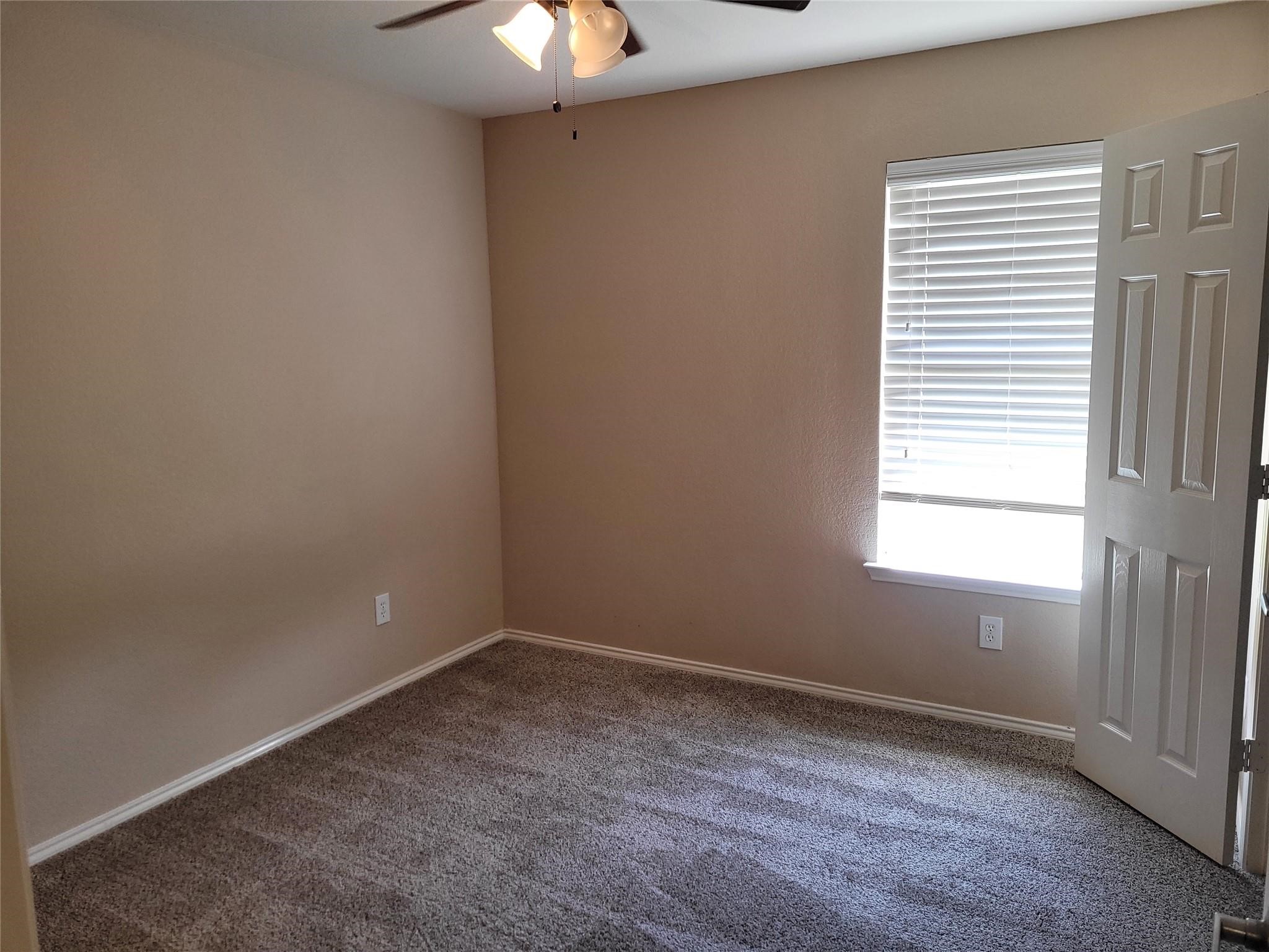 2851 Avery
