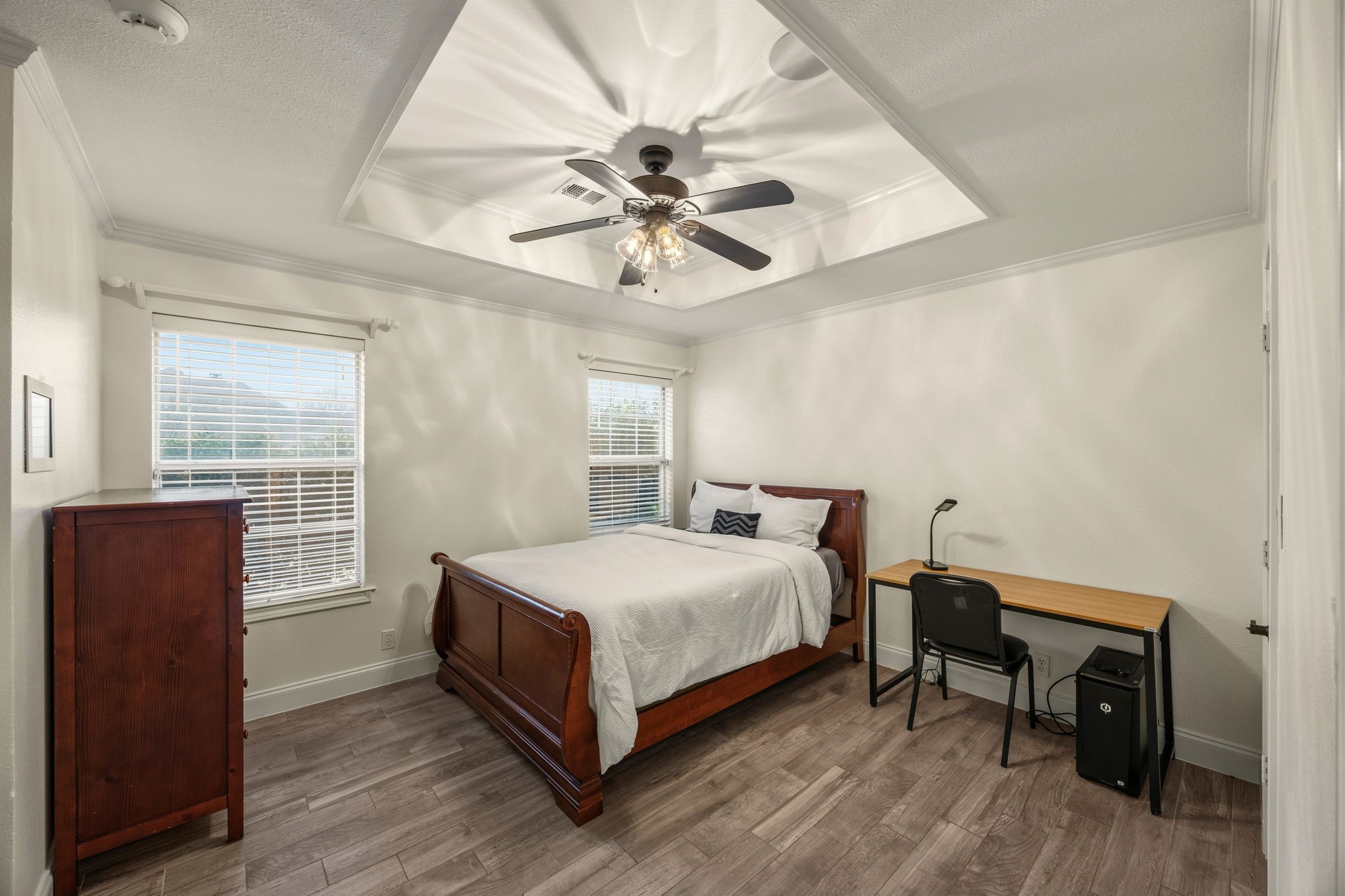 3 Meadowcreek Drive