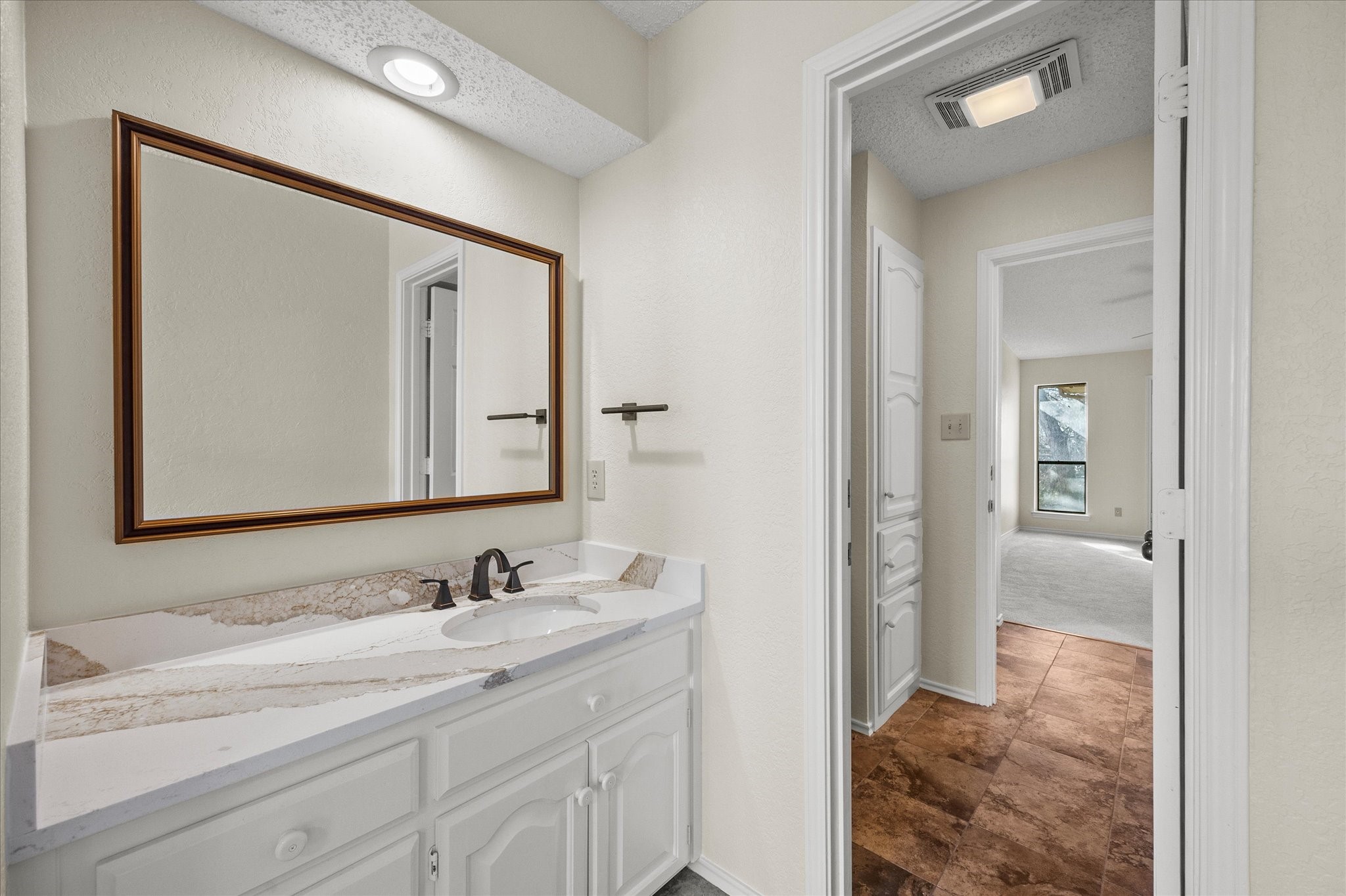 408 S Fannin Street B