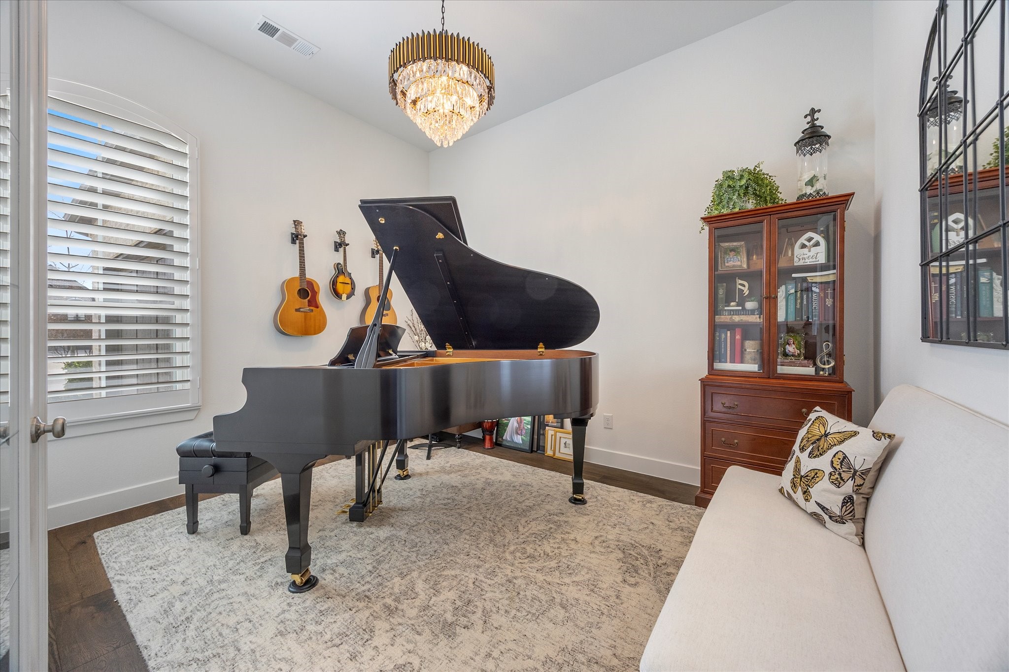 536 Petrel Drive